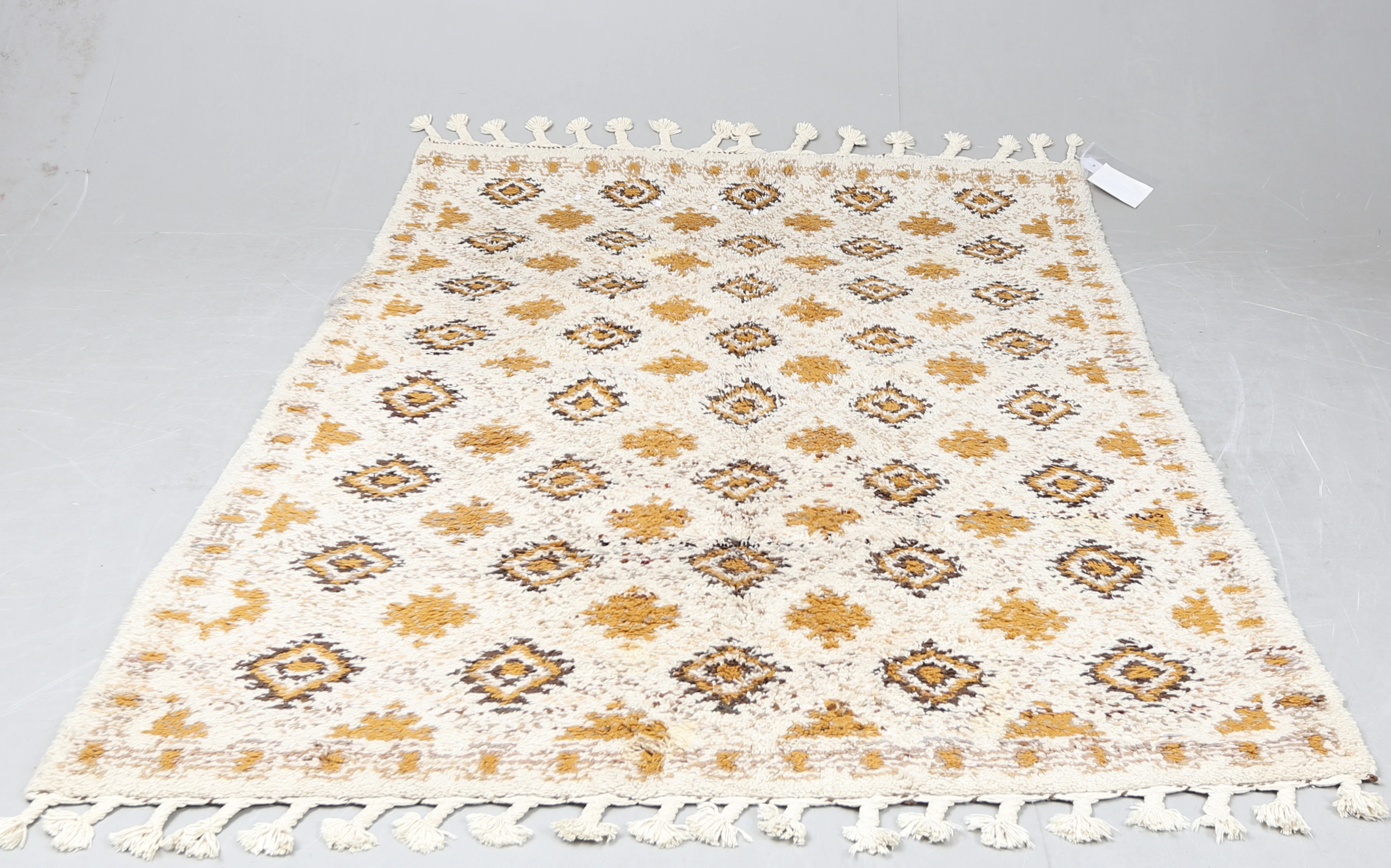 MATTA, Berber, Marocko, ca. 235x165 cm.