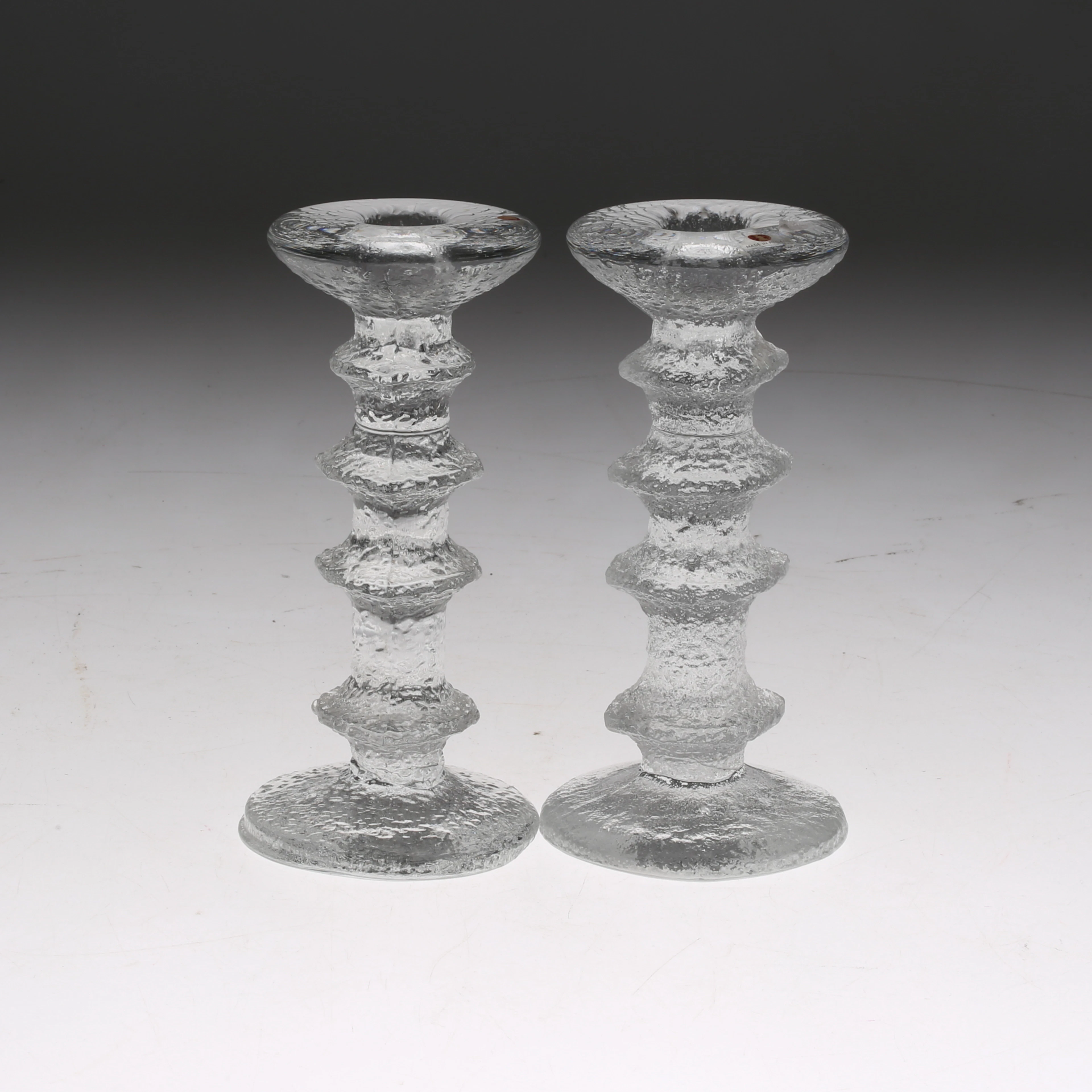 LJUSSTAKAR, ett par, glas, "Festivo", Timo Sarpeneva, Iittala, Finland.