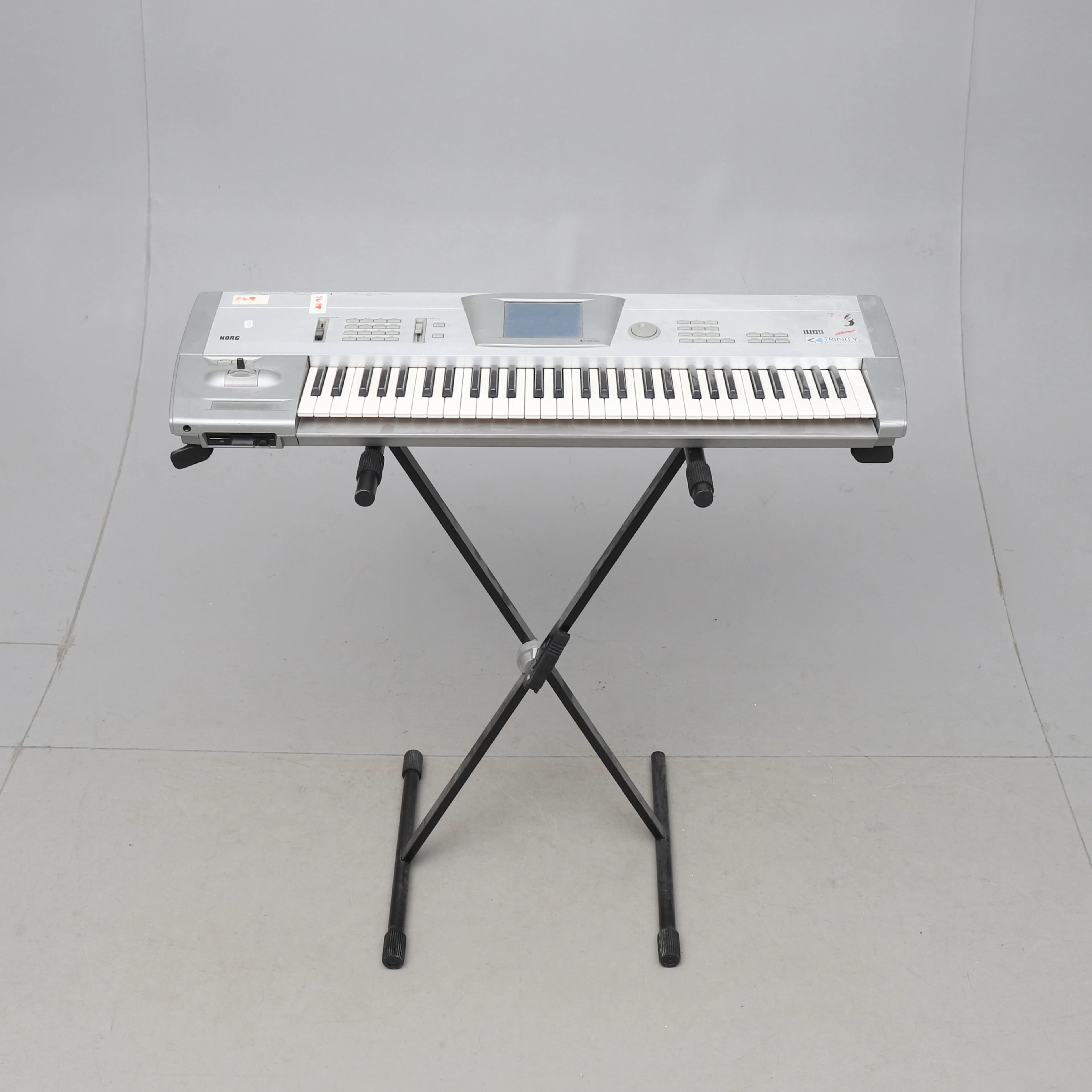 SYNTHESIZER, Korg Trinity V3 HDR.