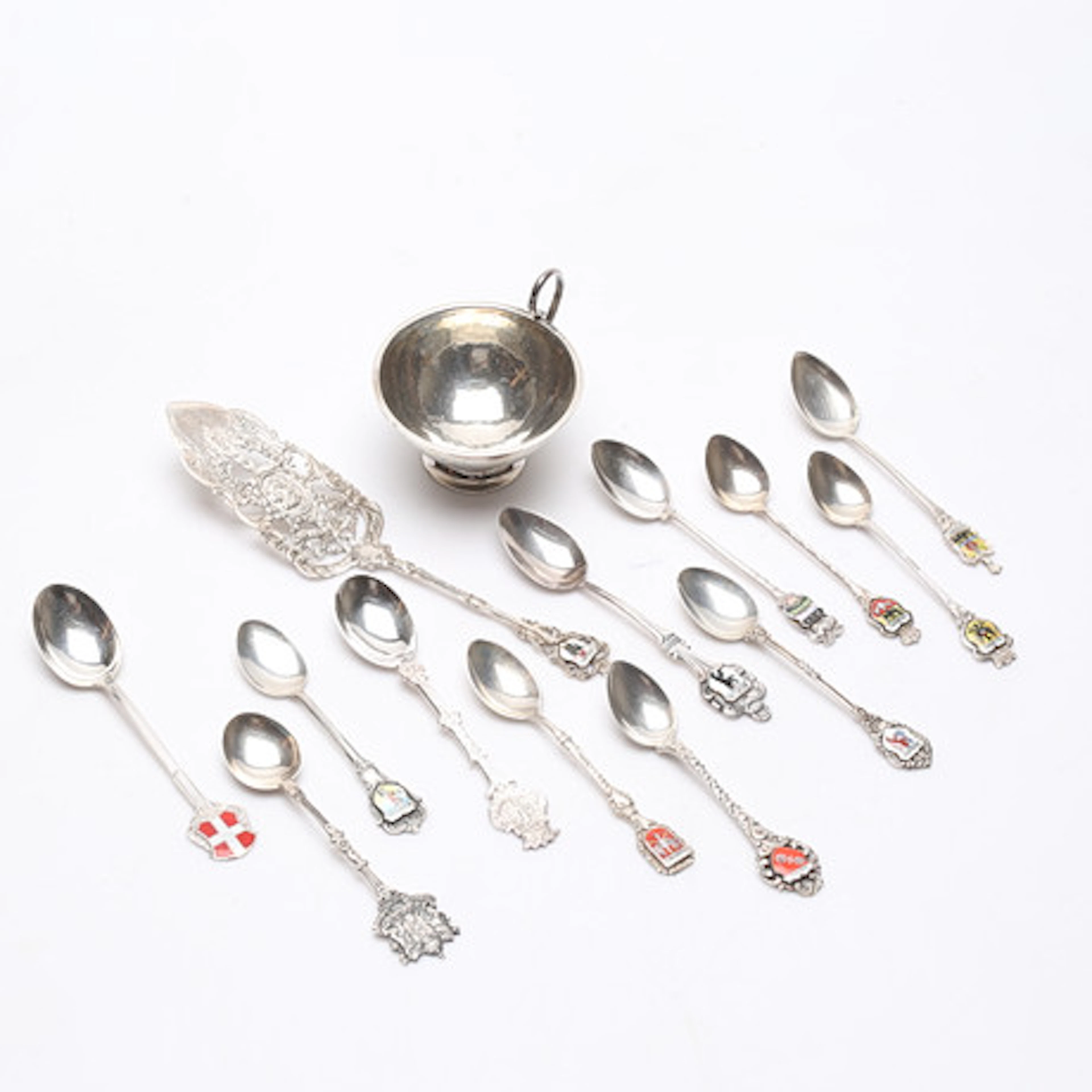 SKEDAR, 12 st bland annat silver samt TÅRT…