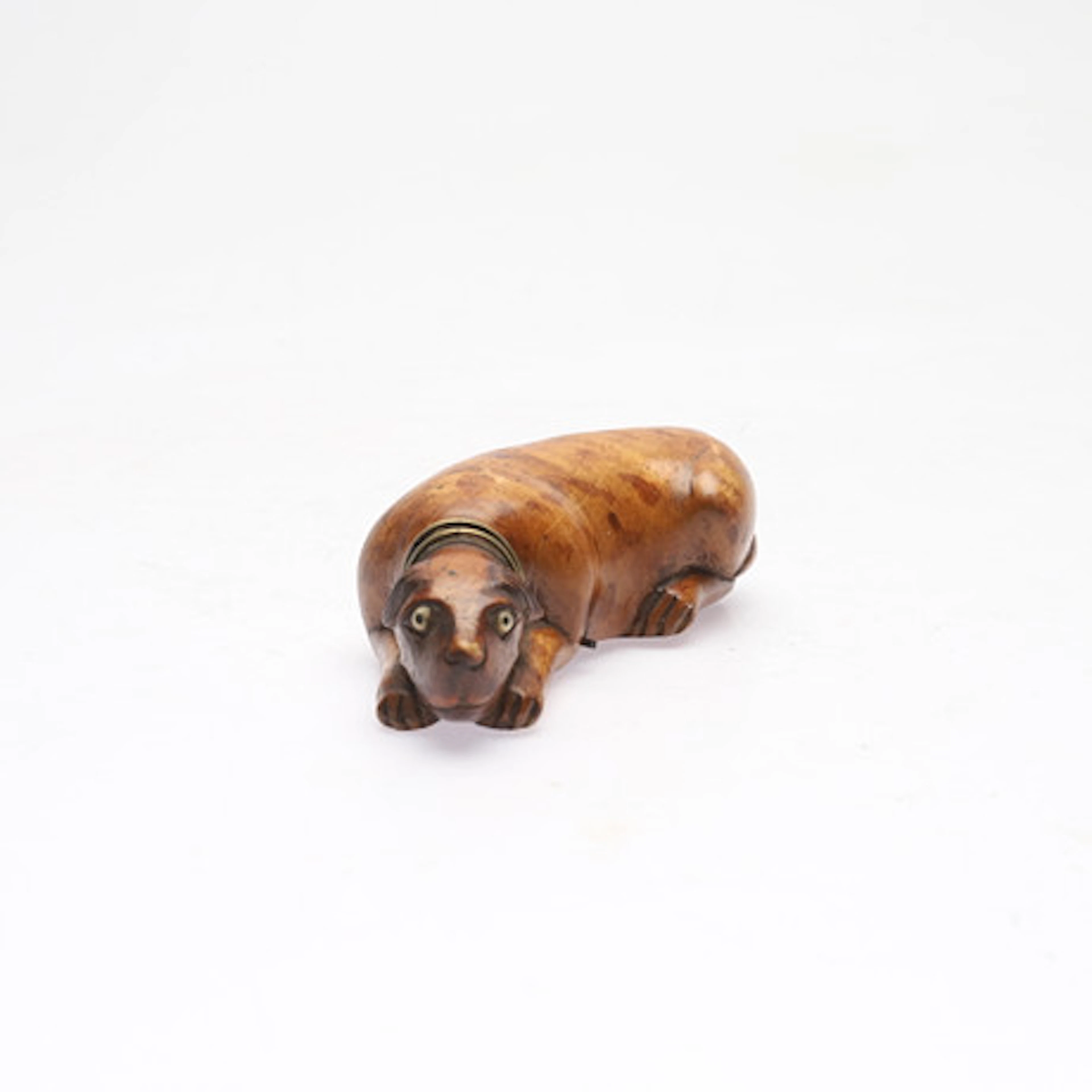 SNUSHUND, skuren björk, 1800-tal.