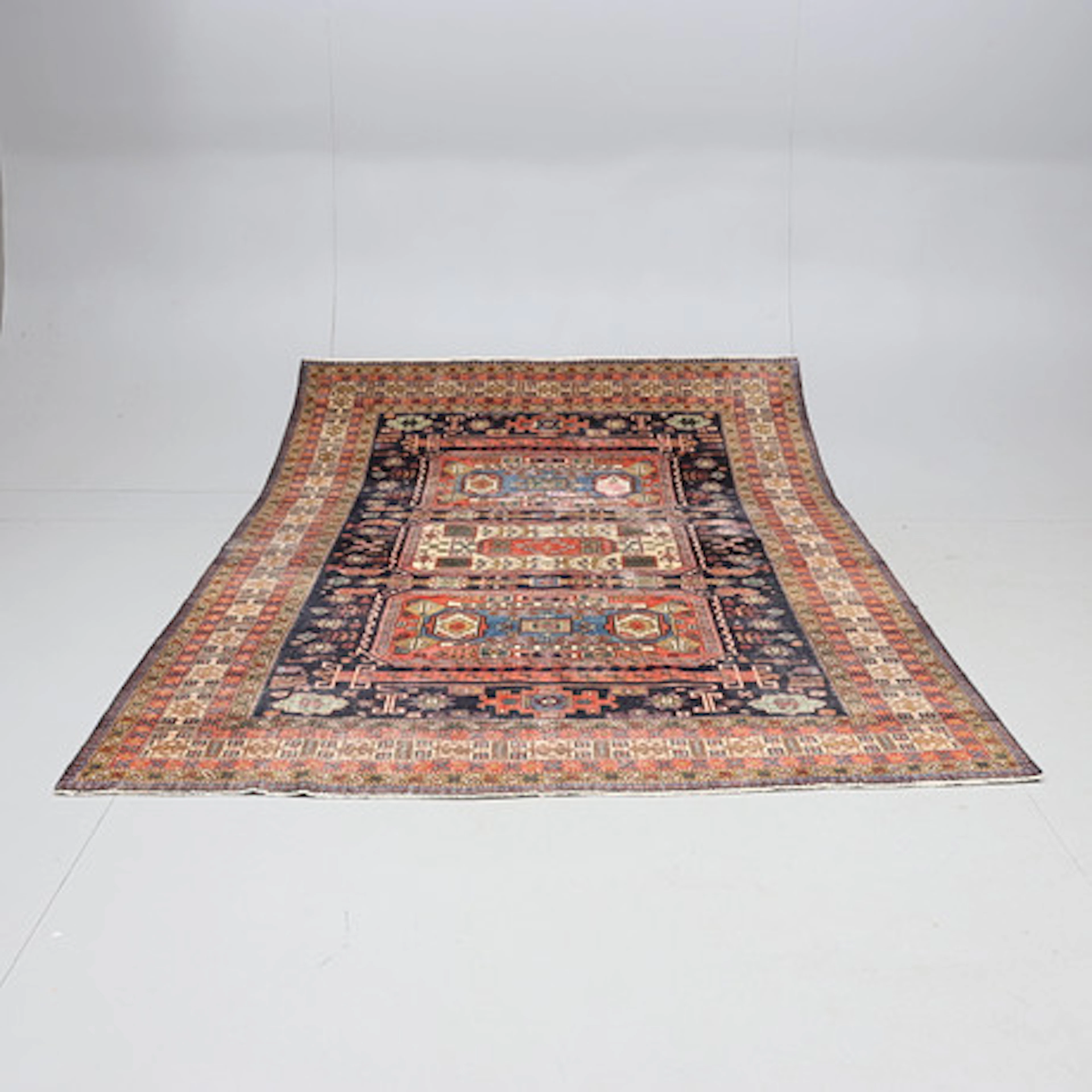 MATTA, carpet vintage. Ca 318 x 223 cm.