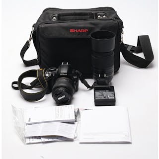 KAMERA, Nikon D3100 med OBJEKTIV, 2 st.