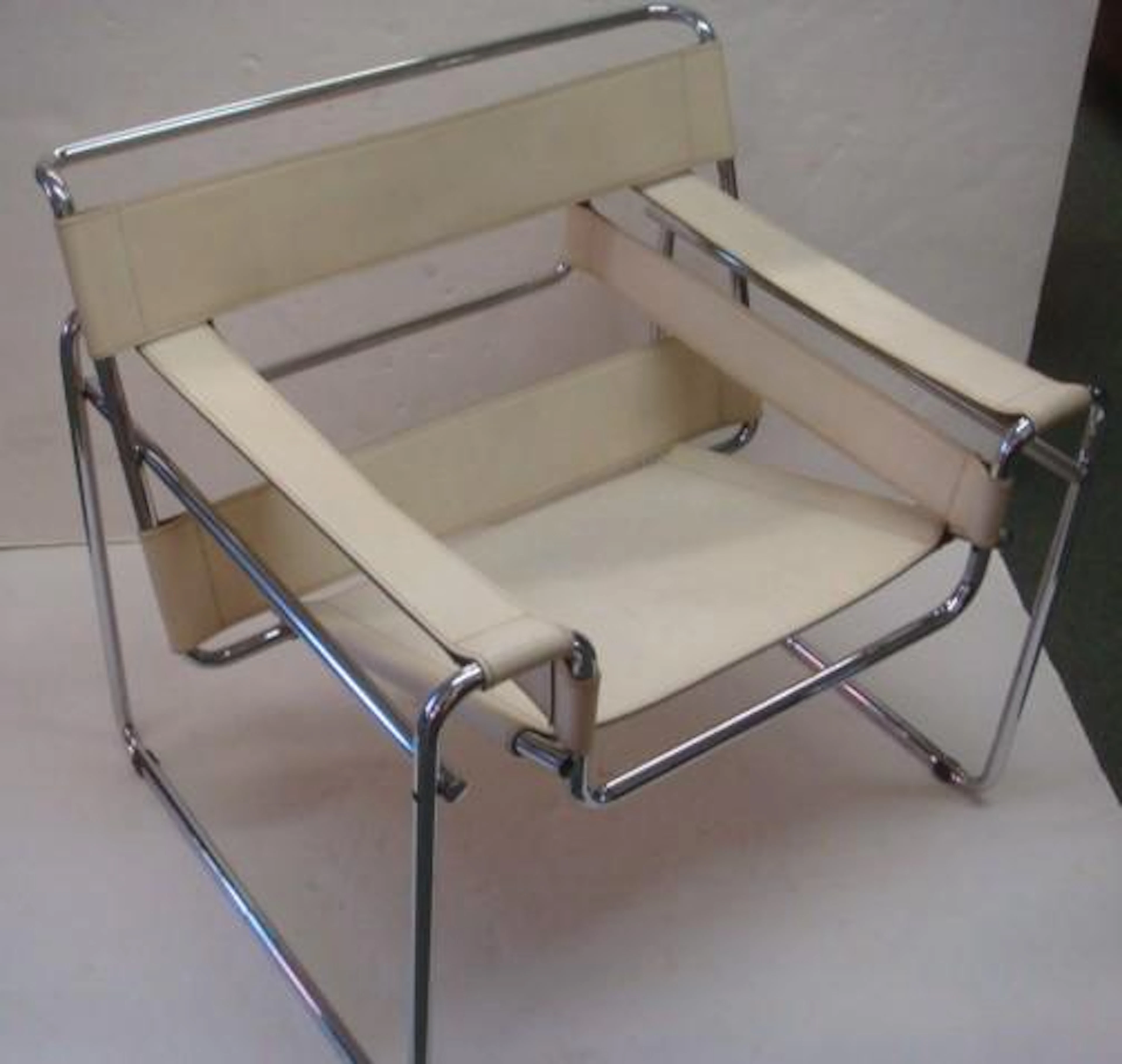 Marcel breuer, wassily chair, knoll furniture: