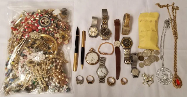 Estate Jewelry Lot. Gold & Silver.