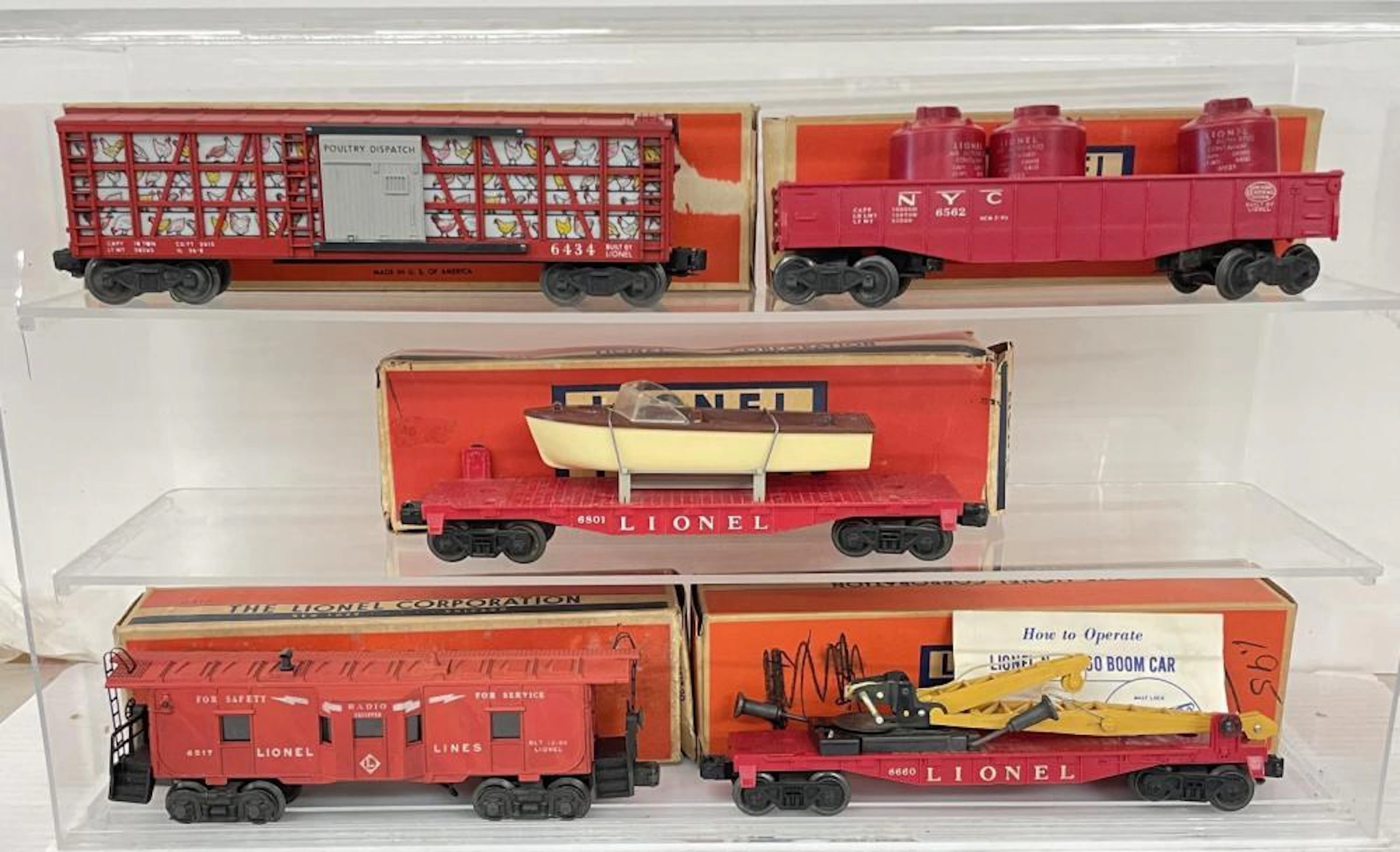 5 Boxed Lionel Freight Cars