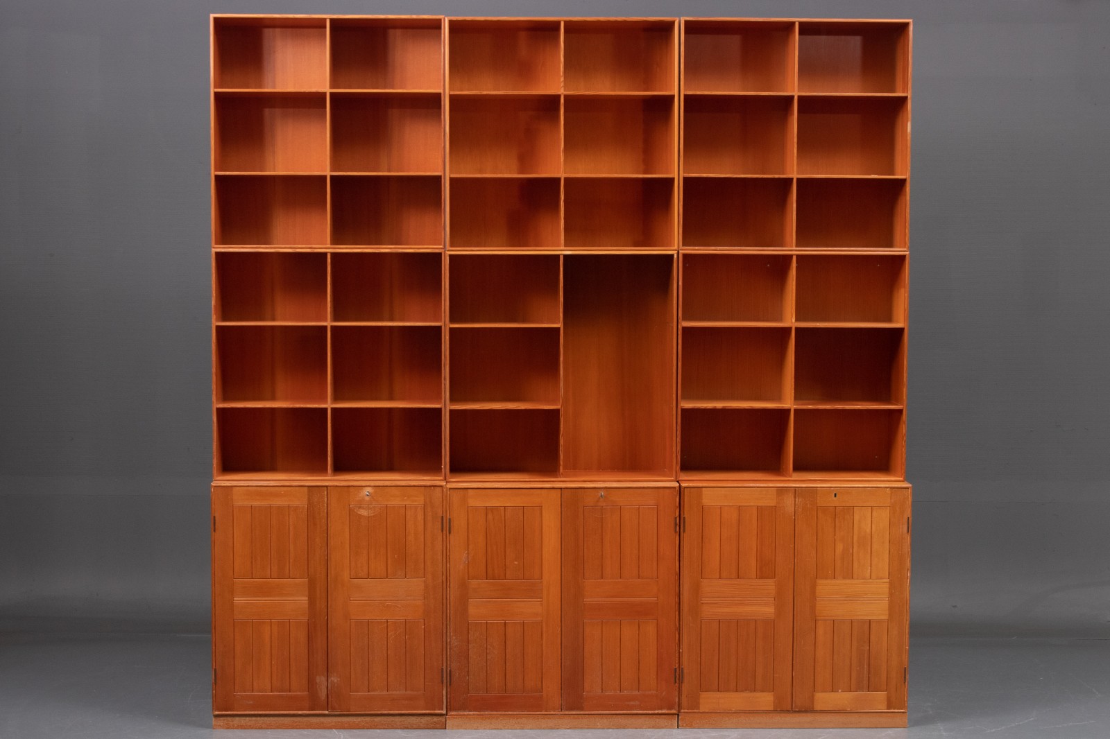 Mogens Koch: Nine Shelving Modules And Plinths - Oregon Pine (12 ...