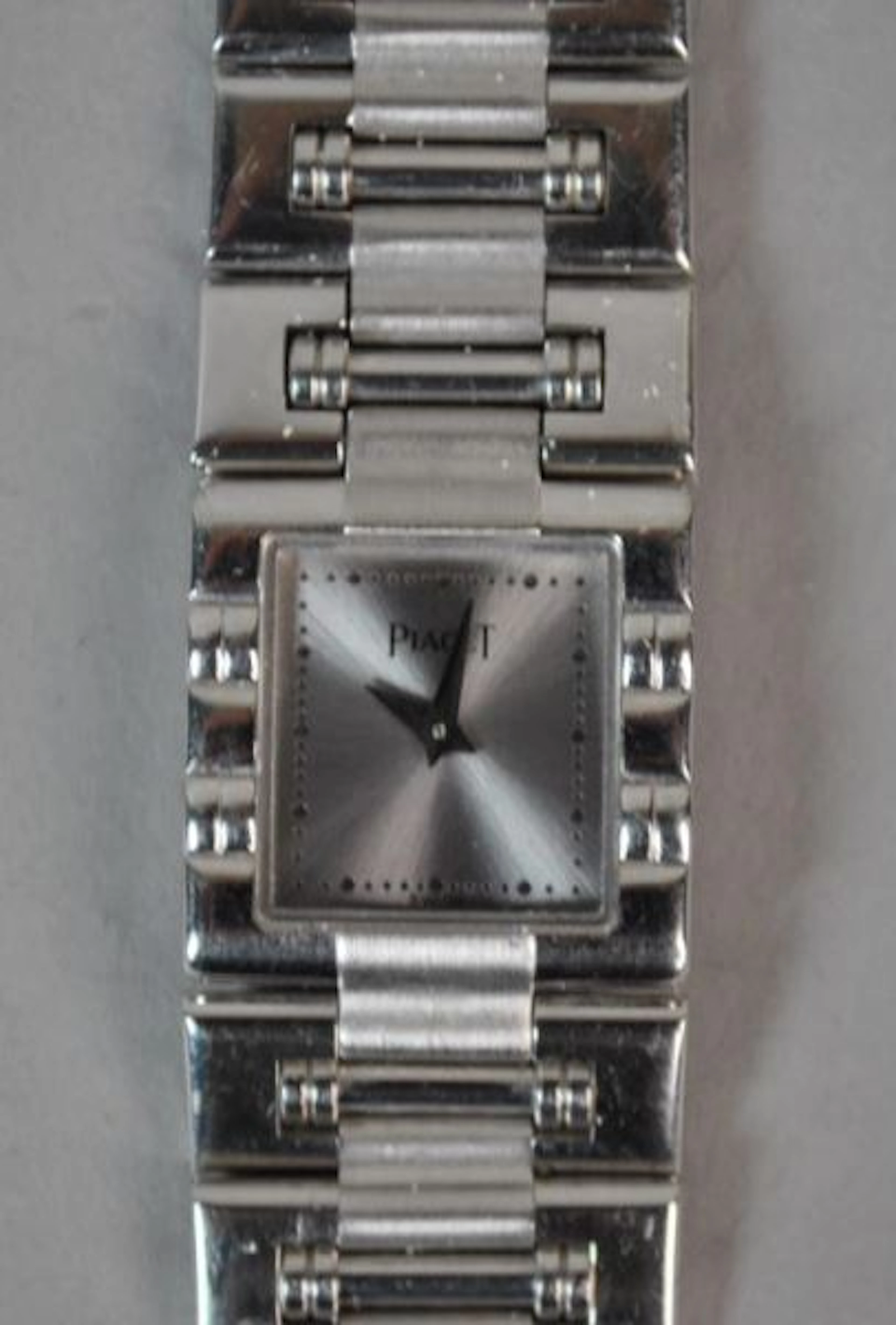 18K LADIES PIAGET DANCER BRACELET WATCH