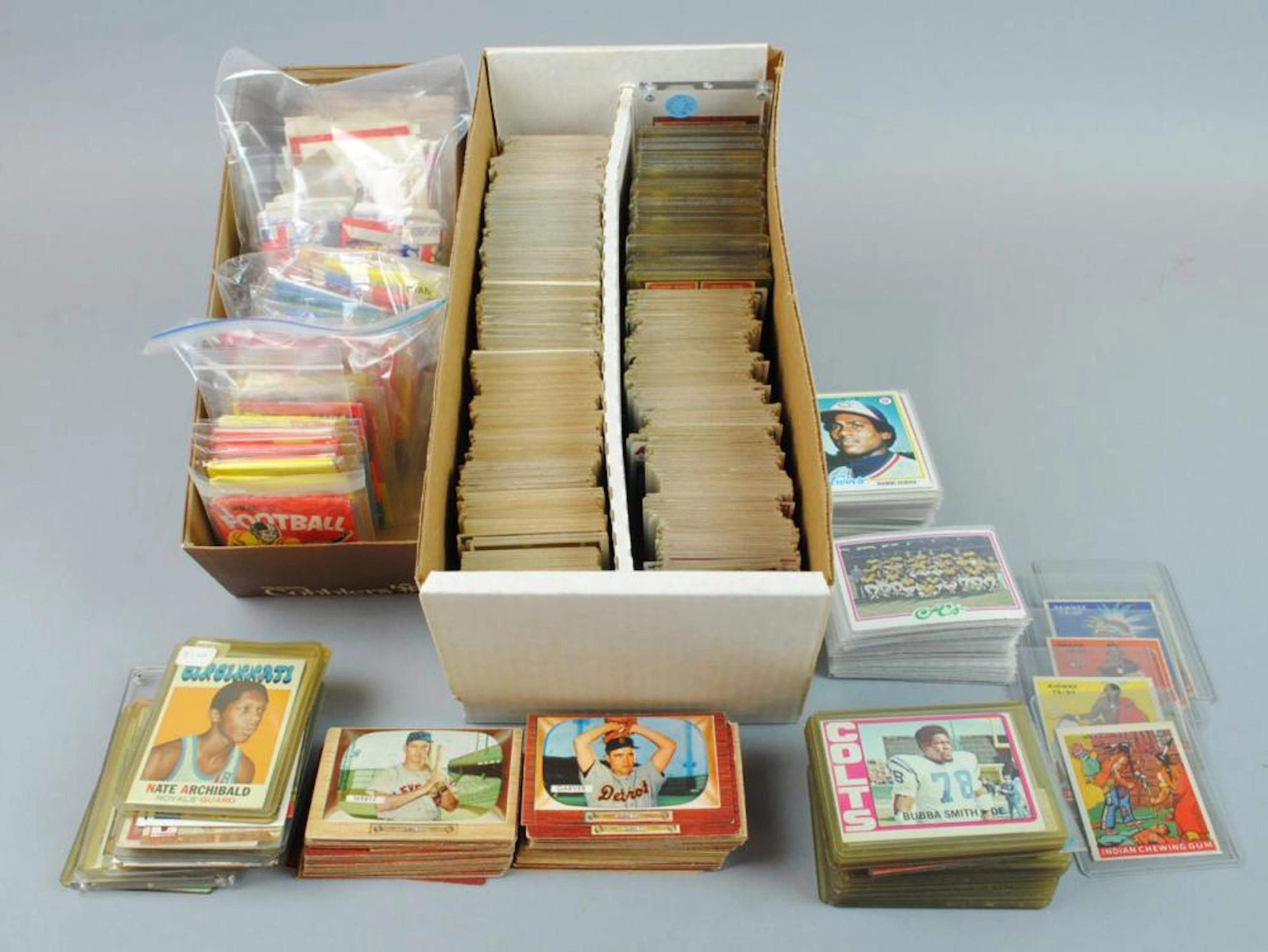 LG. GROUP SPORTS CARD & NON SPORTS RELATED ITEMS