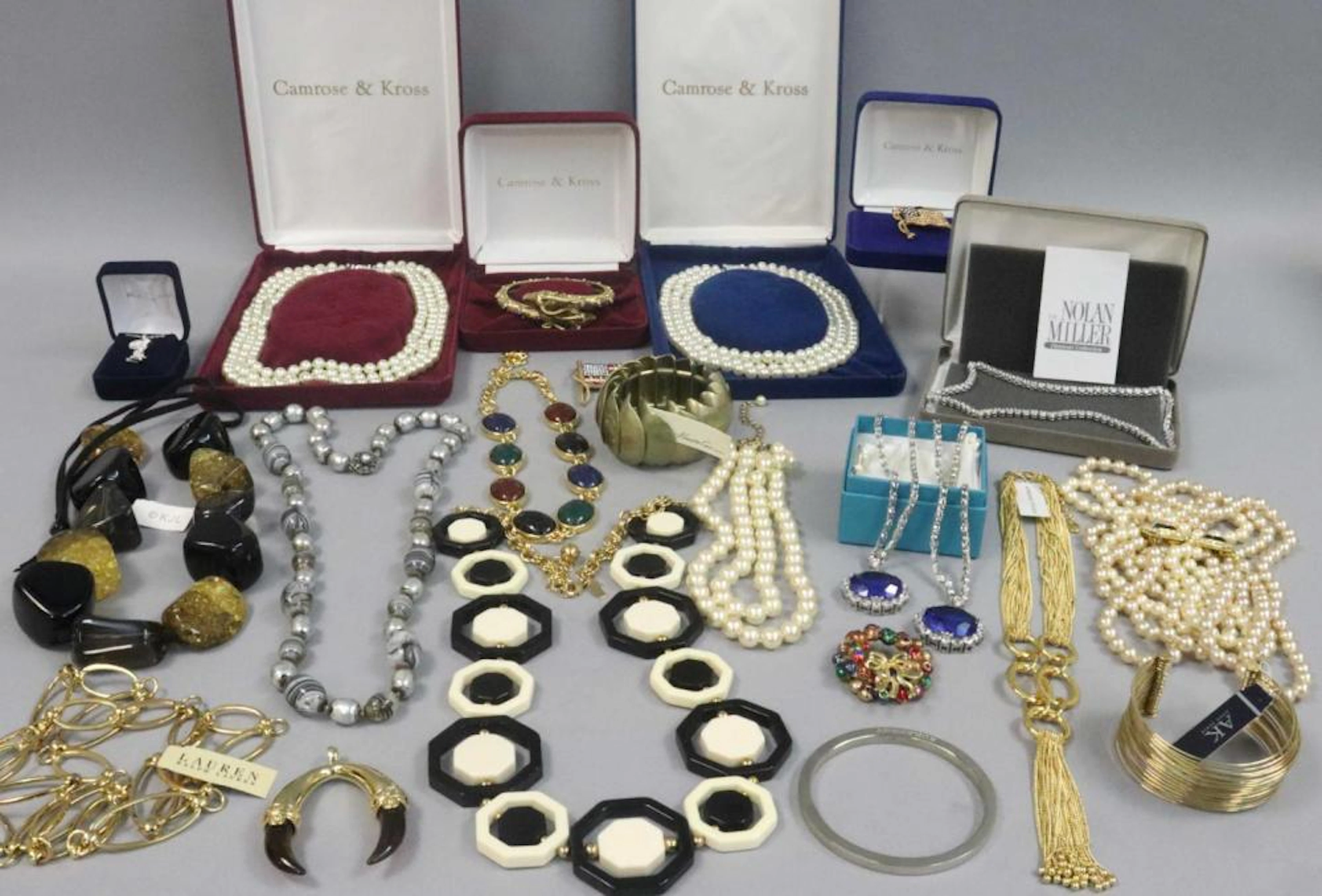 (22) PIECE DESIGNER & FASHION JEWELRY GROUP