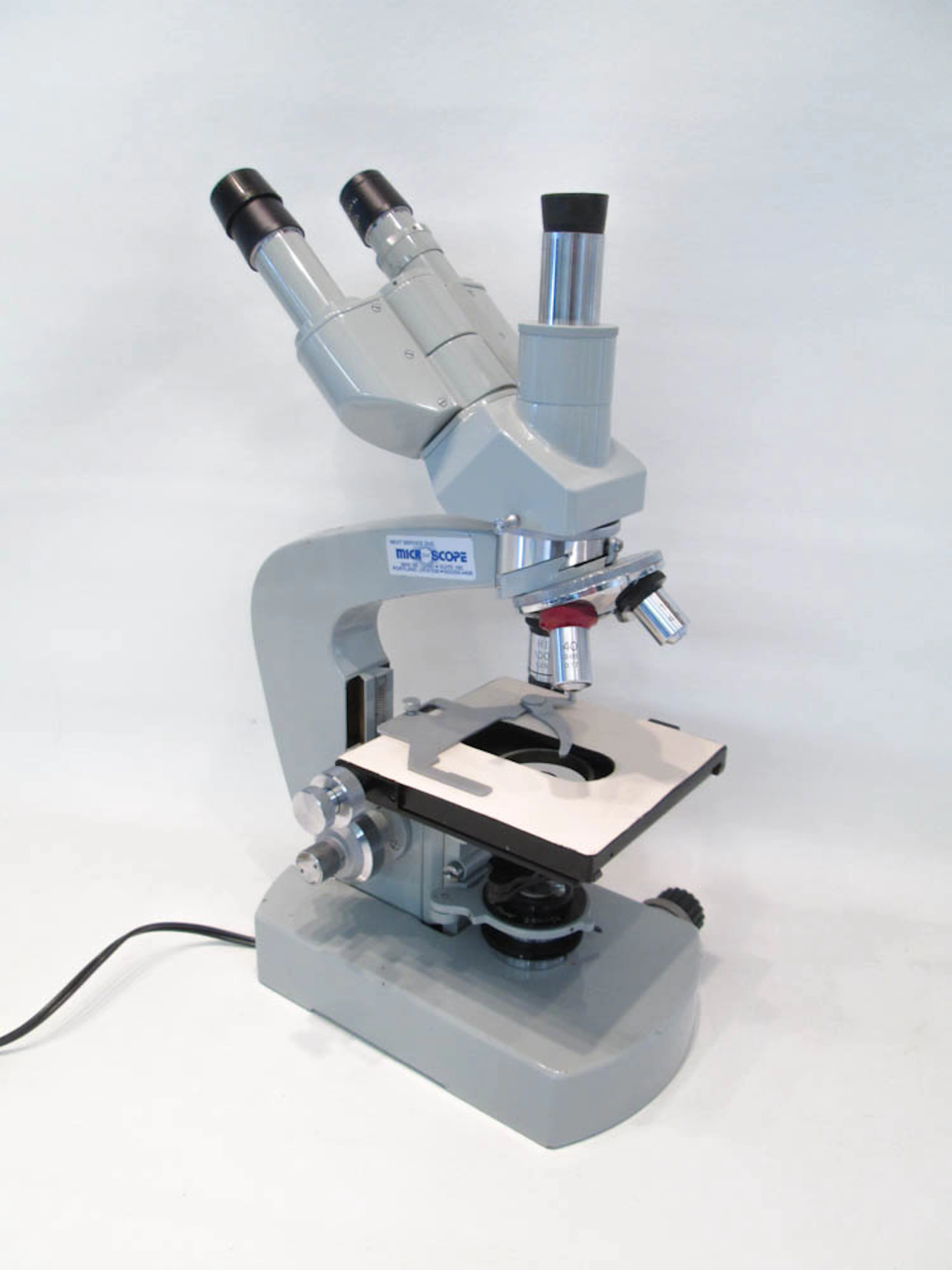 VINTAGE TIYODA BINOCULAR MICROSCOPE IN CASE model