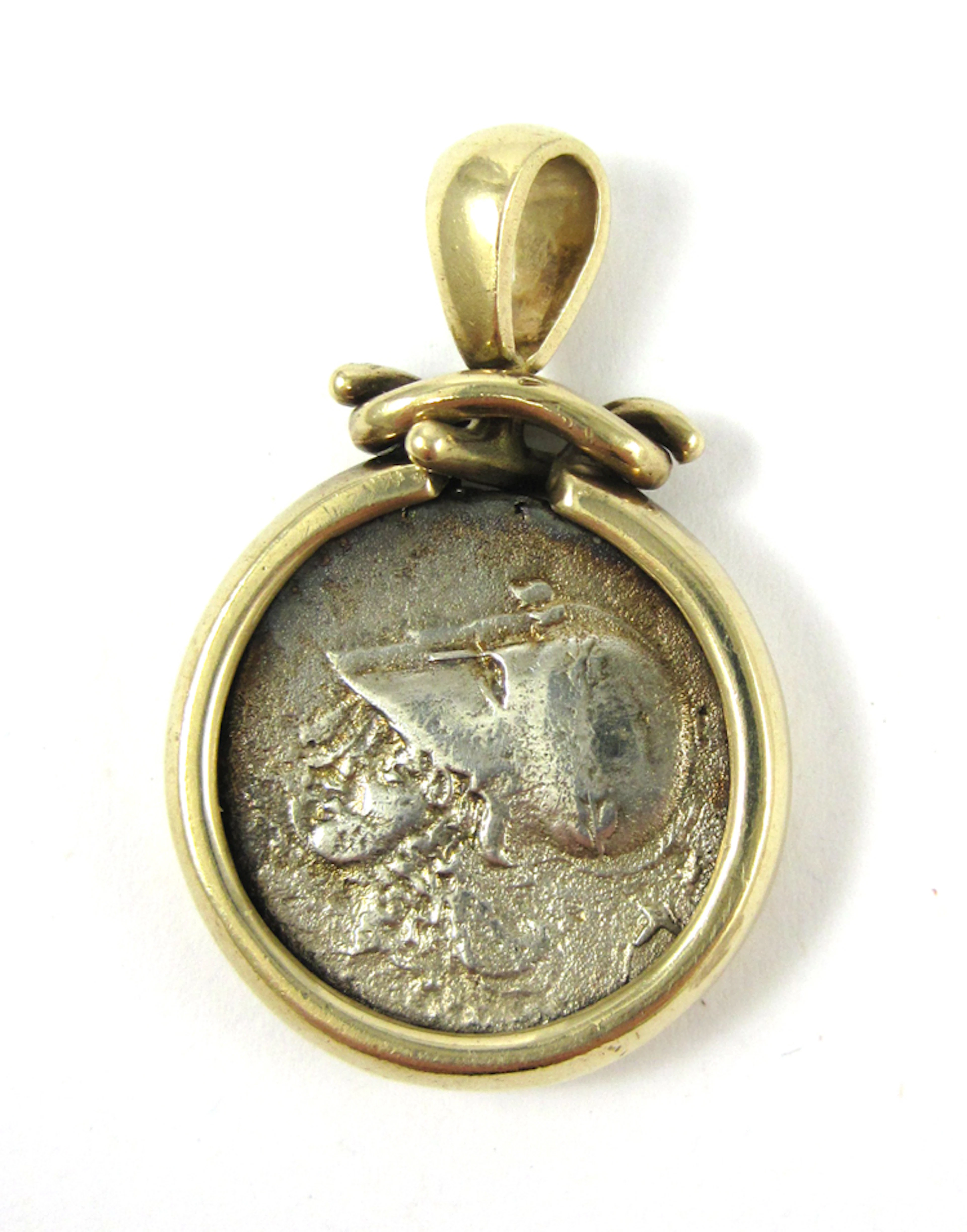 ATHENA AND PEGASUS COIN AND YELLOW GOLD PENDANT.
