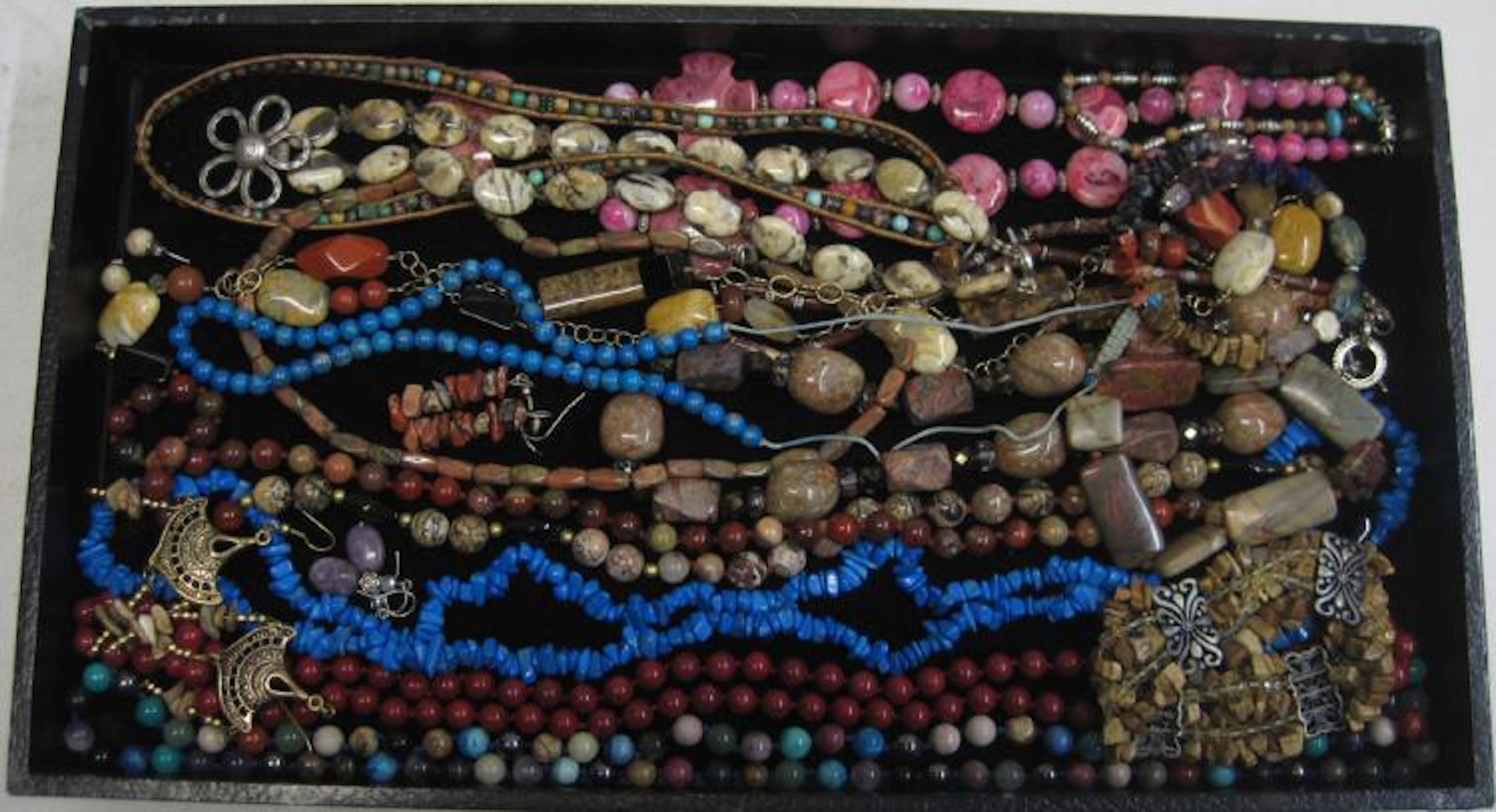 TWENTY-FOUR ARTICLES OF JEWELRY, including twelve