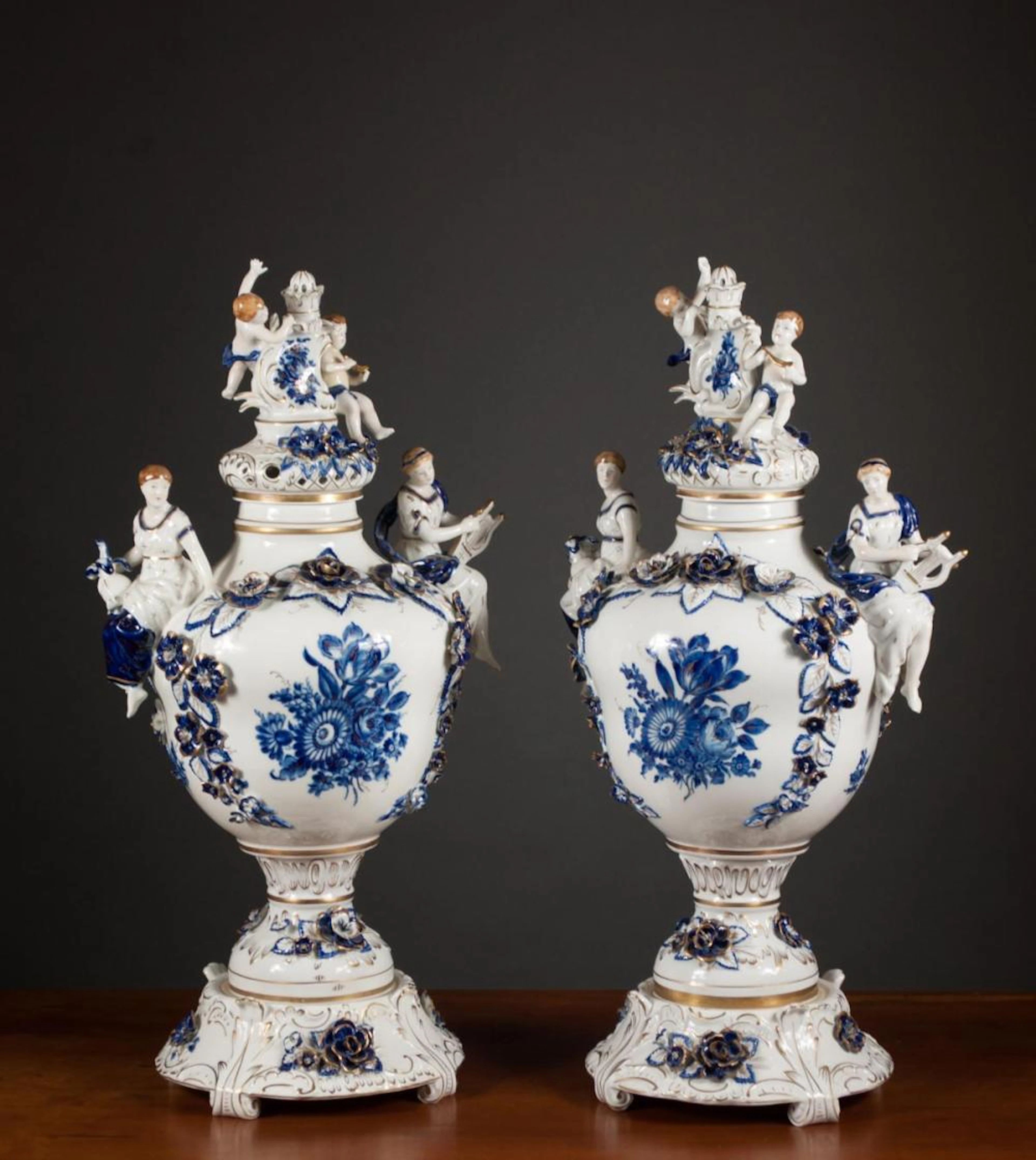 PAIR OF GERMAN PORCELAIN LIDDED URNS, by Porzellan