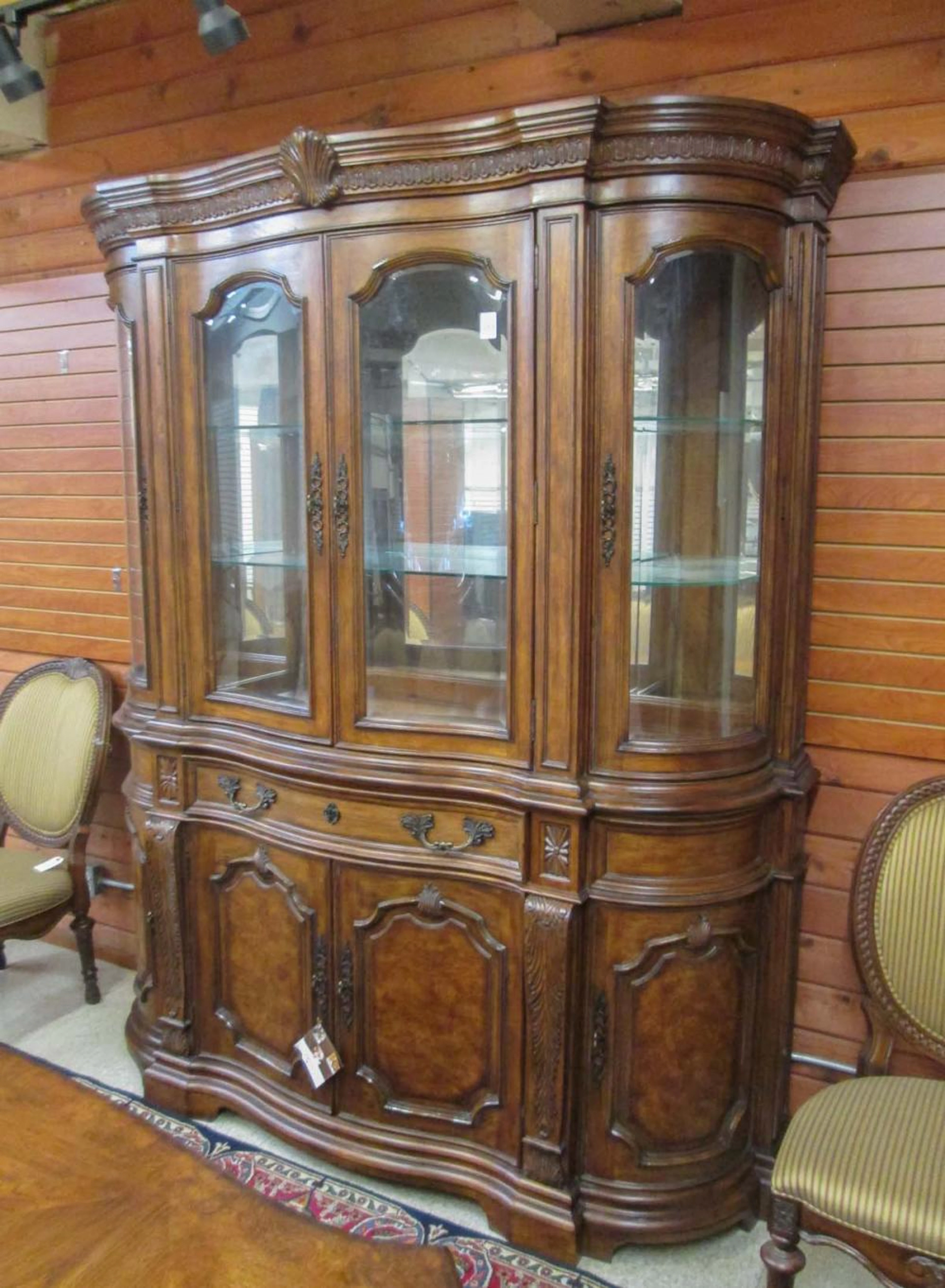 DREXEL HERITAGE CHINA CABINET ON CREDENZA, Drexel