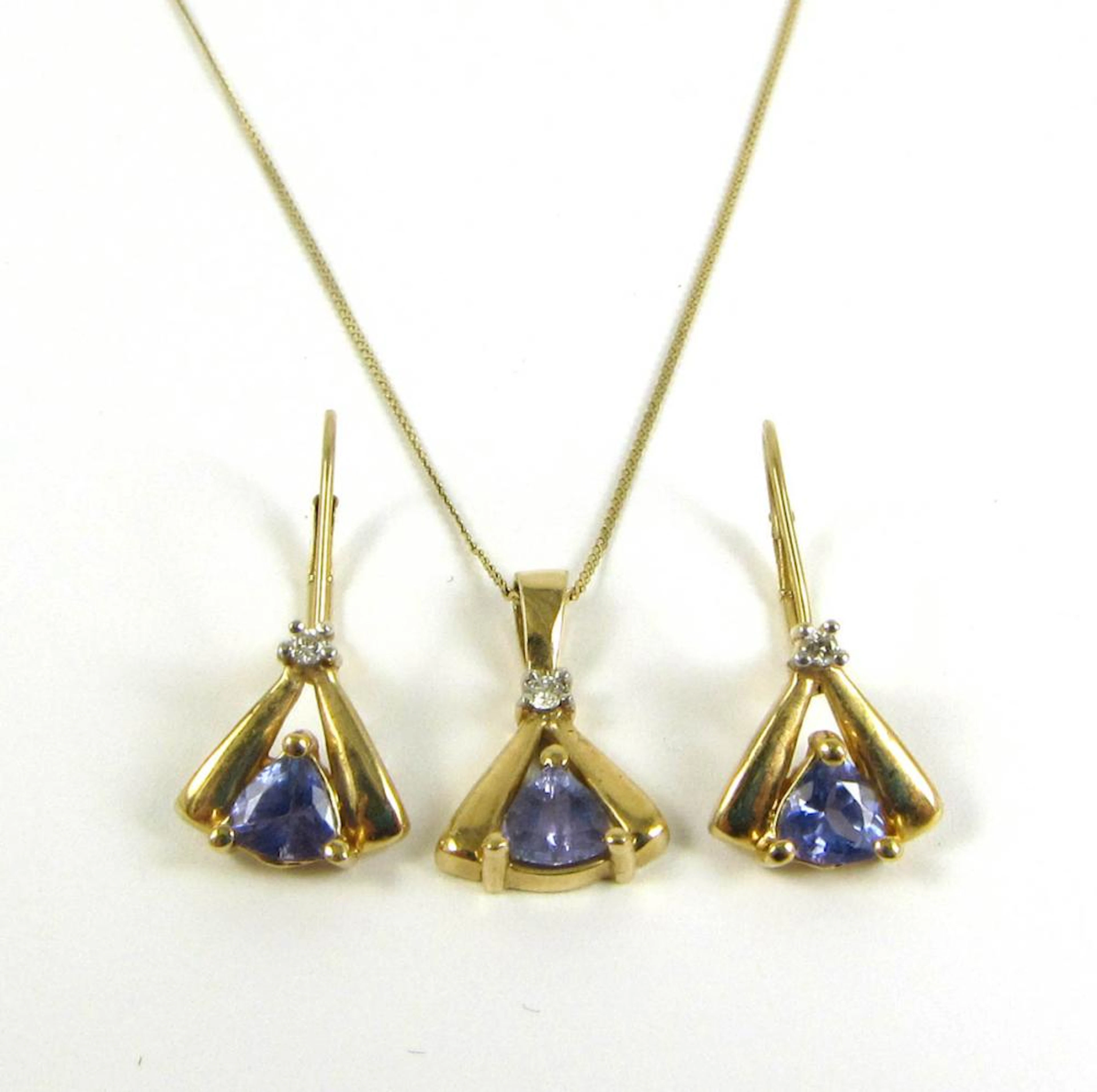 LEVIAN PENDANT NECKLACE AND EARRINGS SET, includin