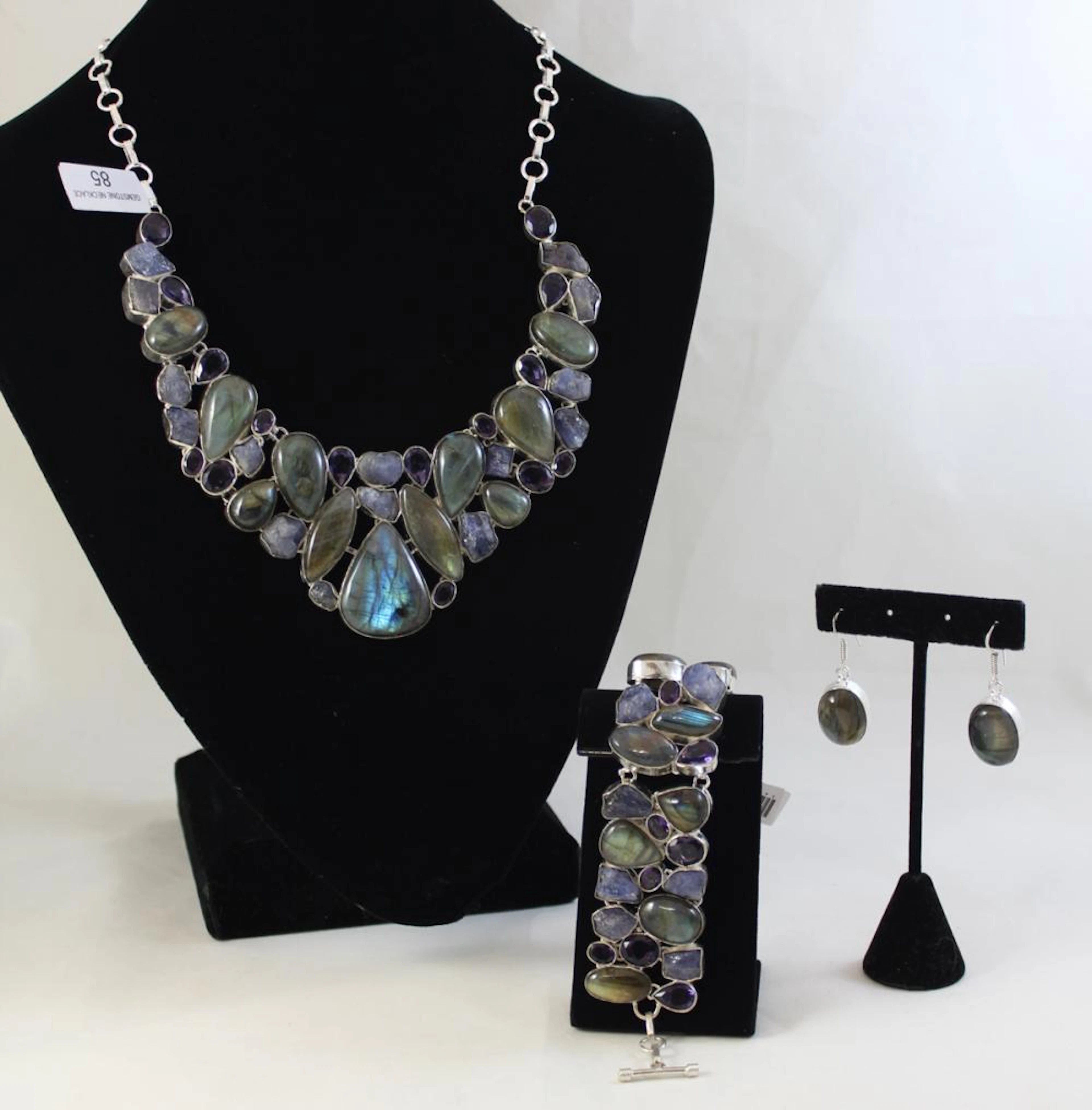 LABRADORITE, KYANITE AND AMETHYST JEWELRY SET, 4 p