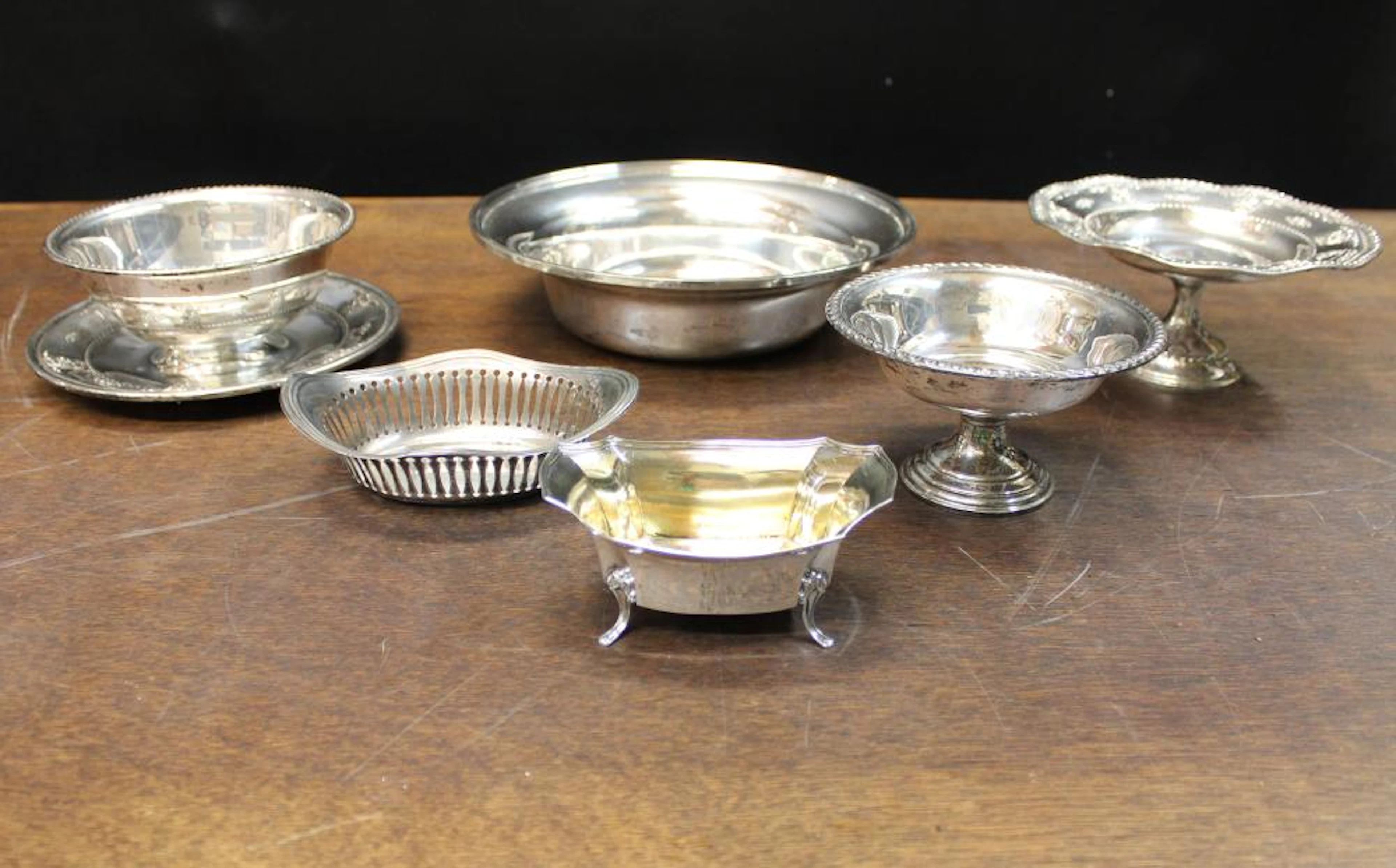 SIX STERLING SILVER HOLLOWWARE ARTICLES, comprised