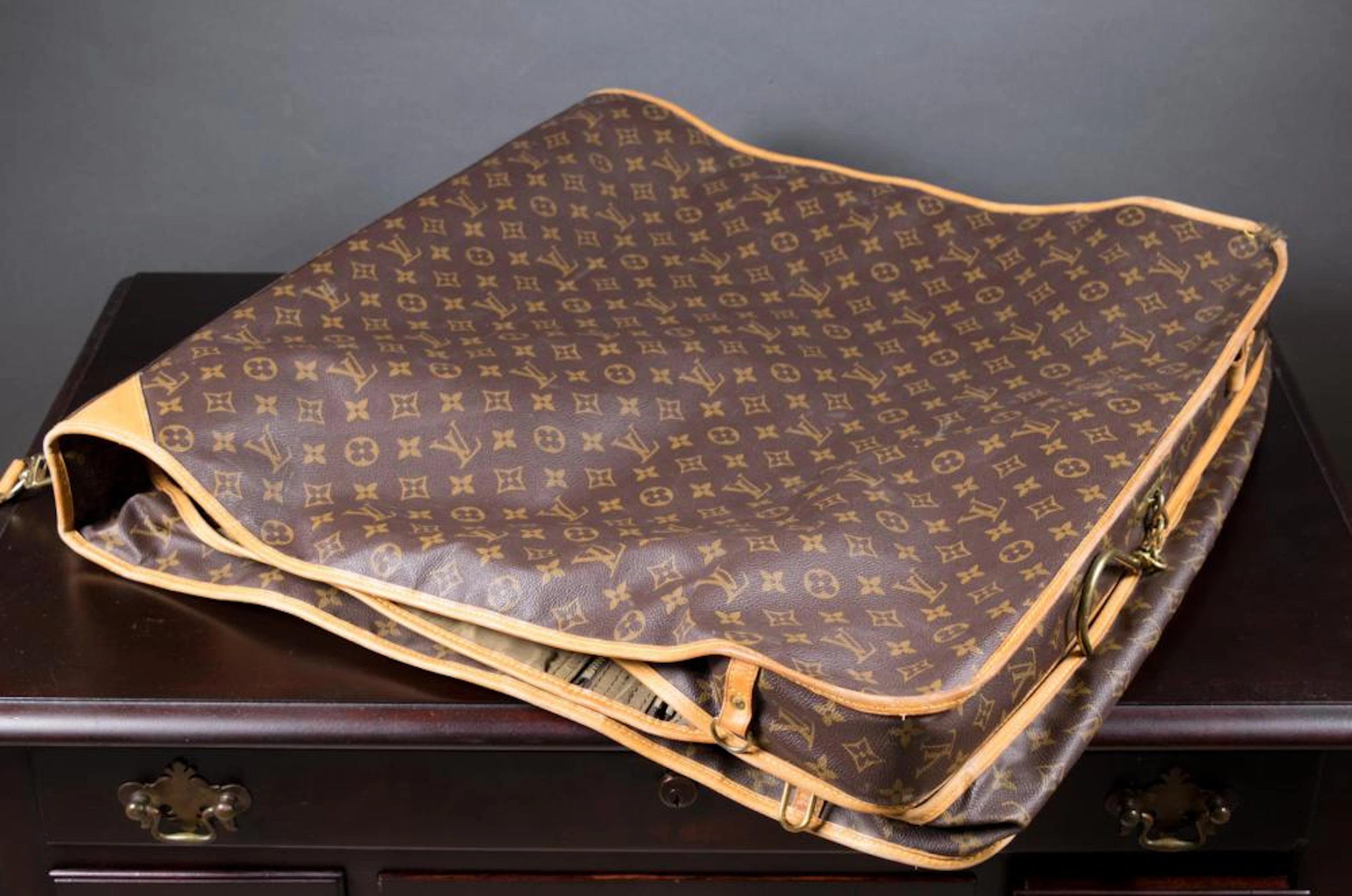 VINTAGE LOUIS VUITTON GARMENT BAG, monogram canvas