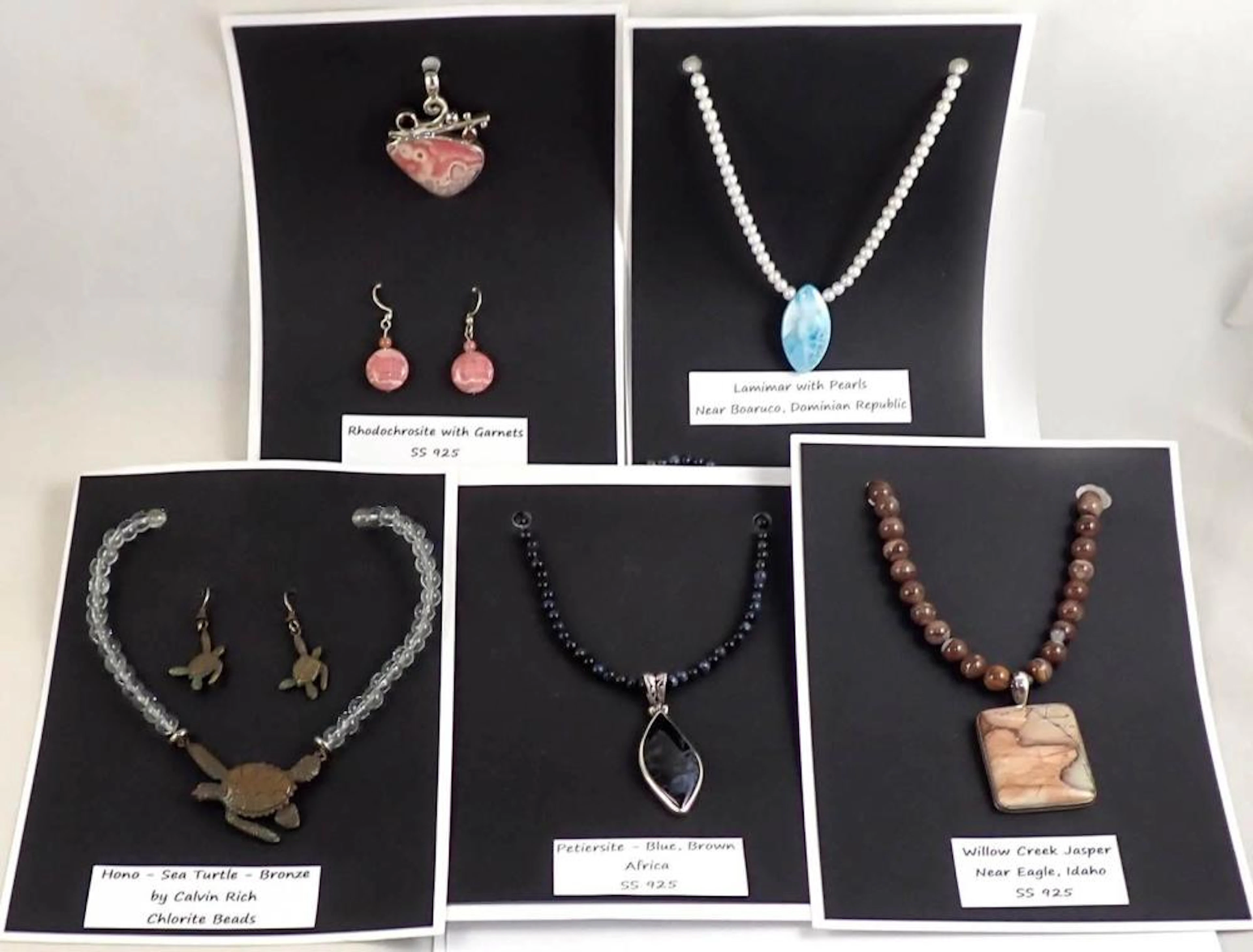 NINE PIECE NECKLACE, EARRING AND PENDANT GROUP, in