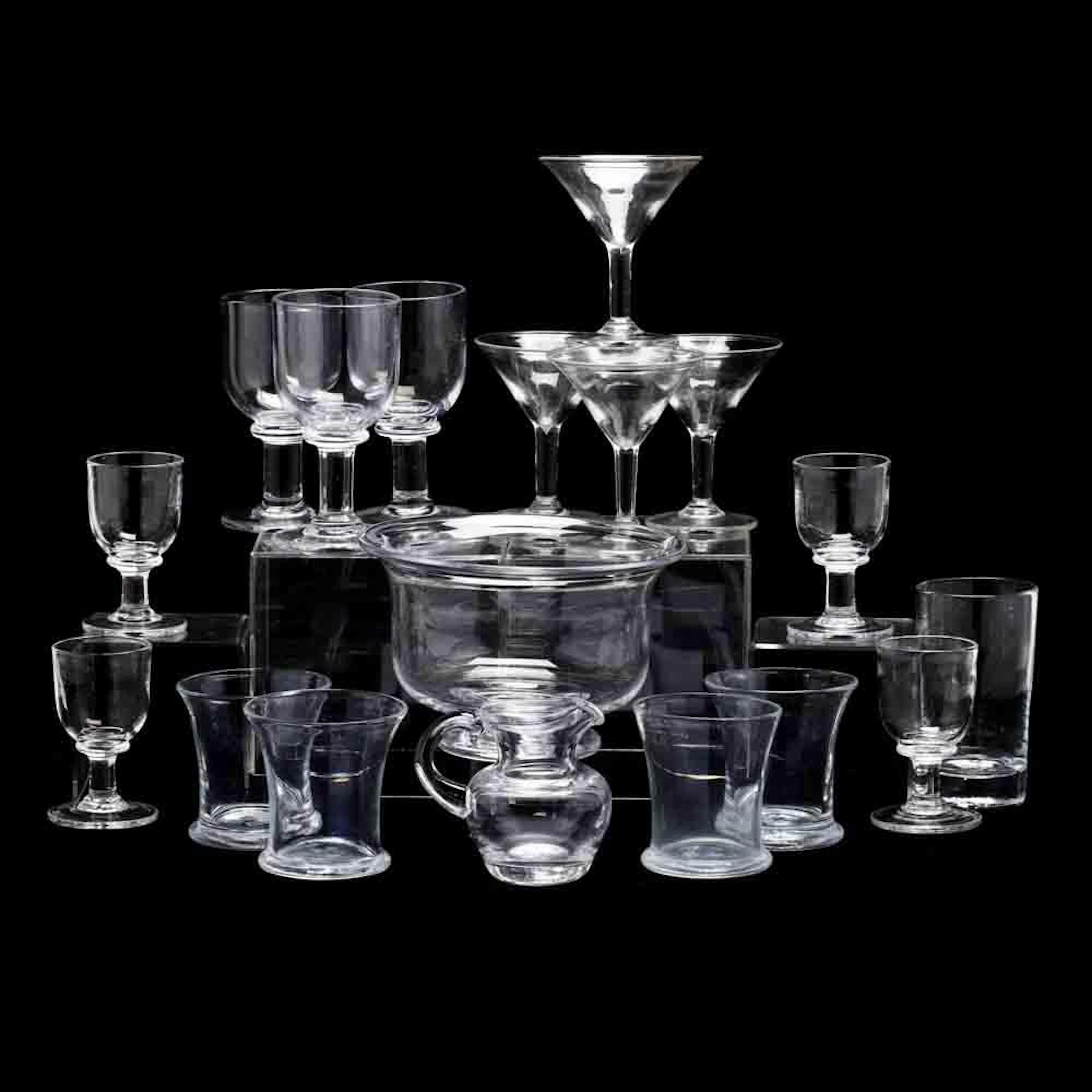 (17) Pieces of Simon Pierce Crystal