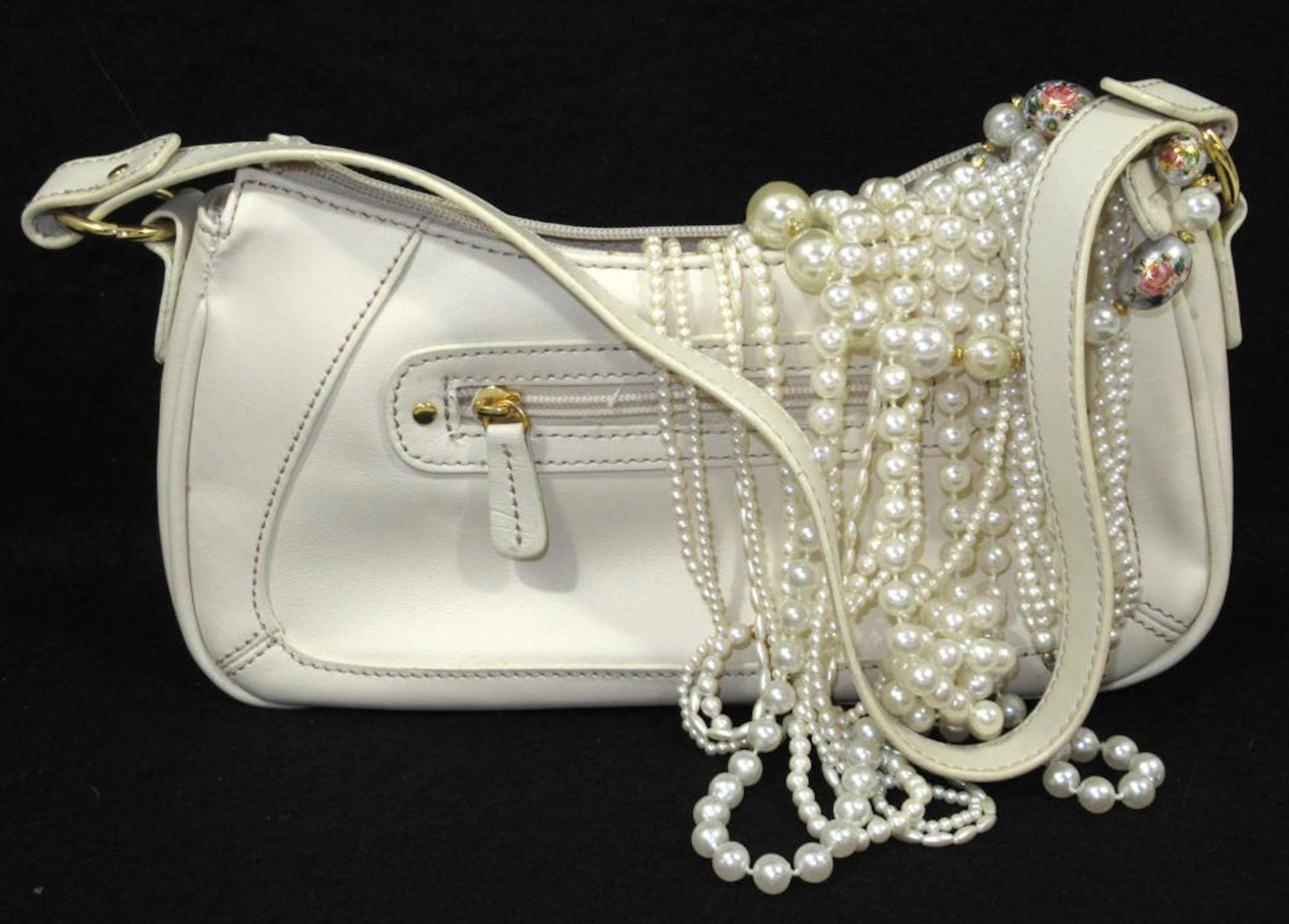 "Gioni Bernini" N.O.S. Bag w/ Faux Pearls
