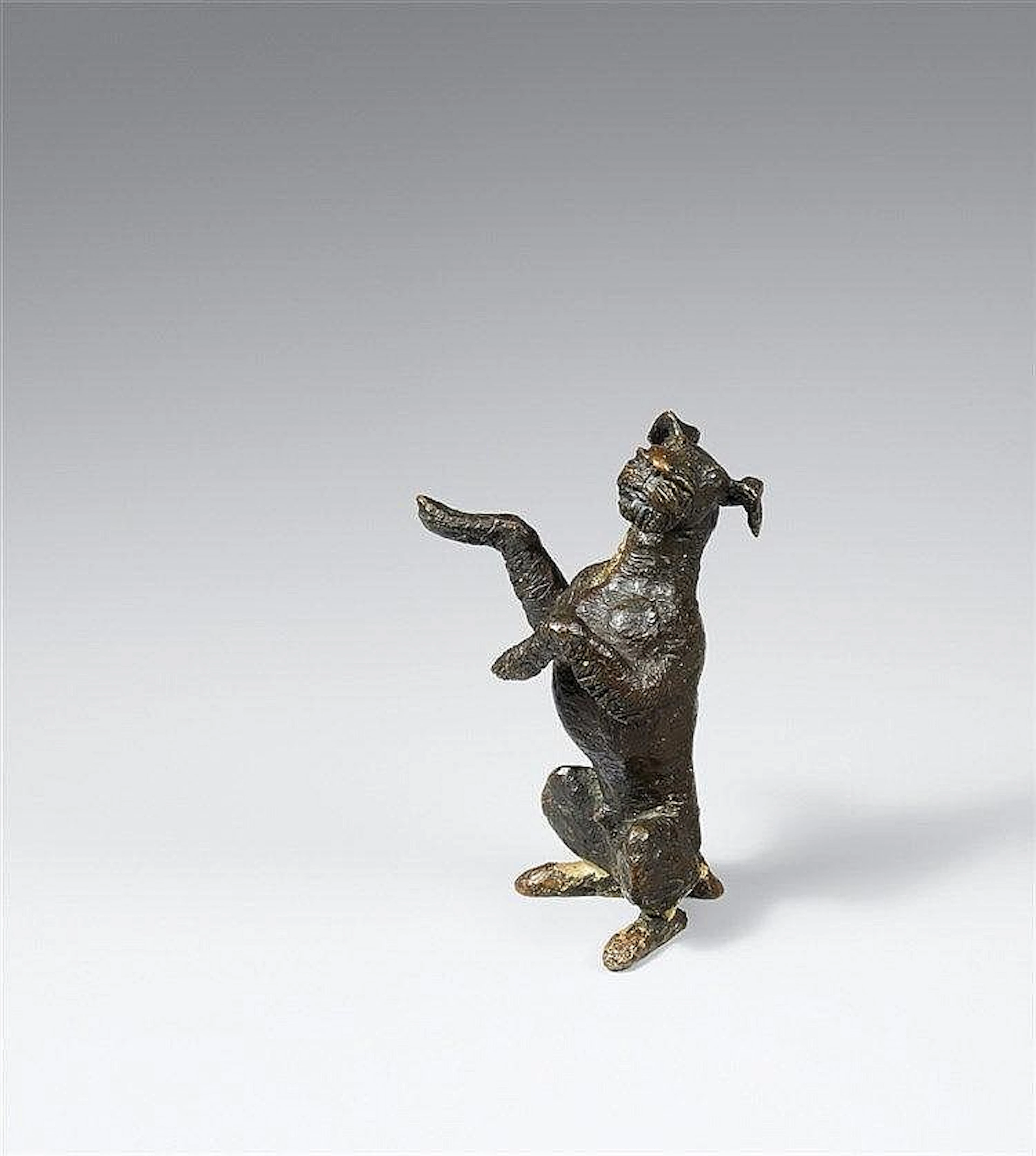 Renée Sintenis, Schönmachender Hund, 1927
