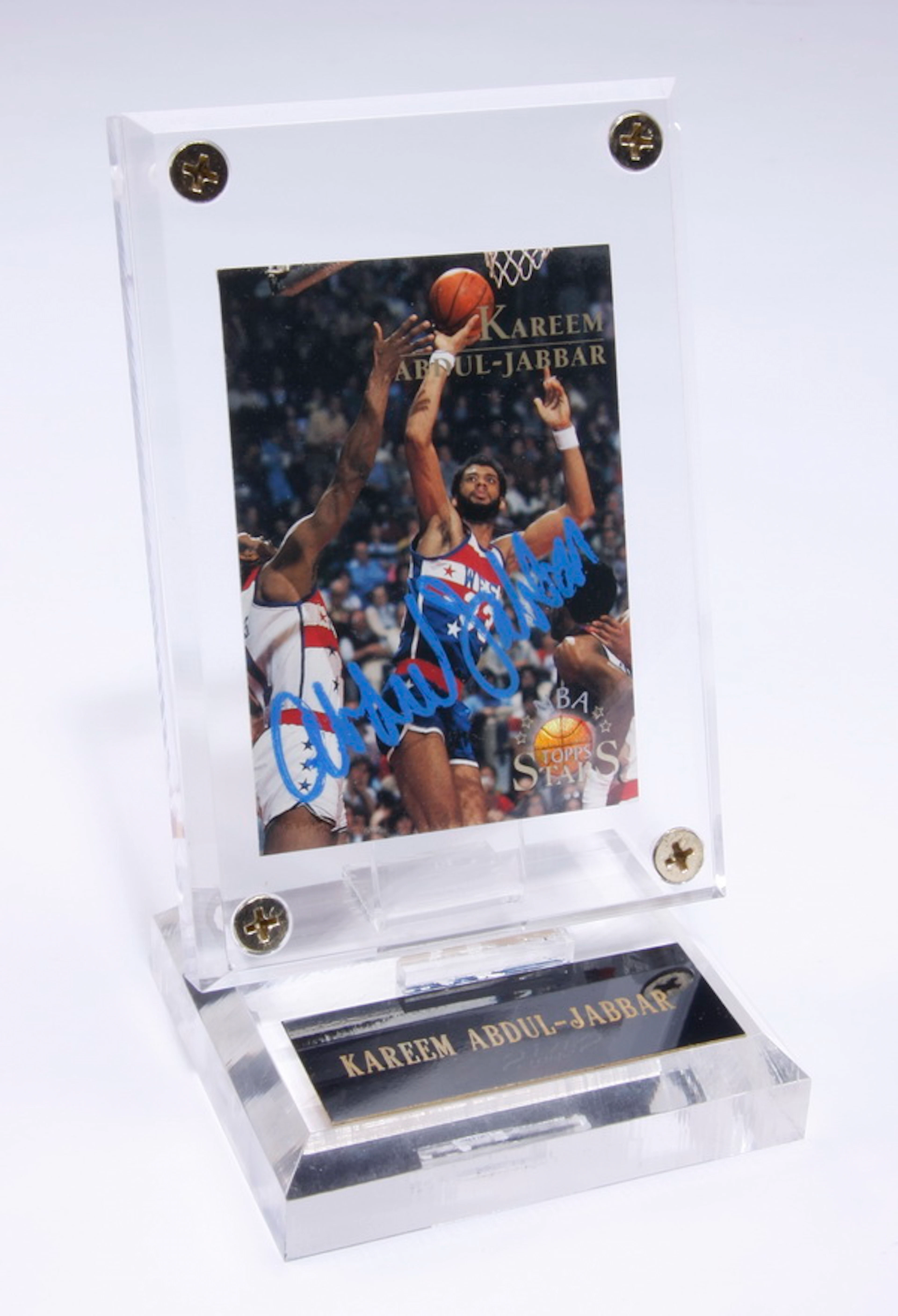Kareem Abdul-Jabbar autographed 1996 trading card