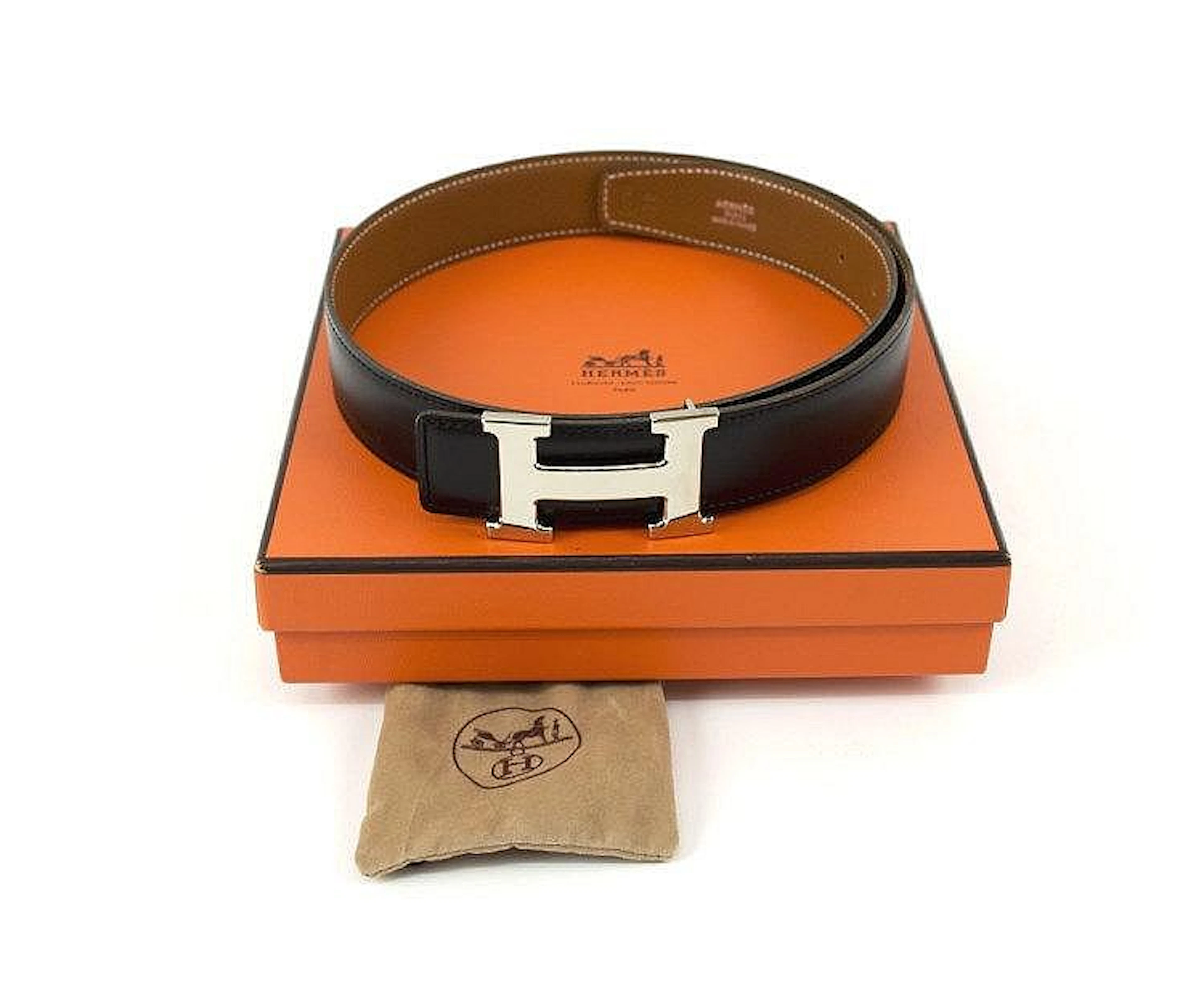 HERMÈS BELT, black leather with H buckle in palladium, 32mm W, reversible i