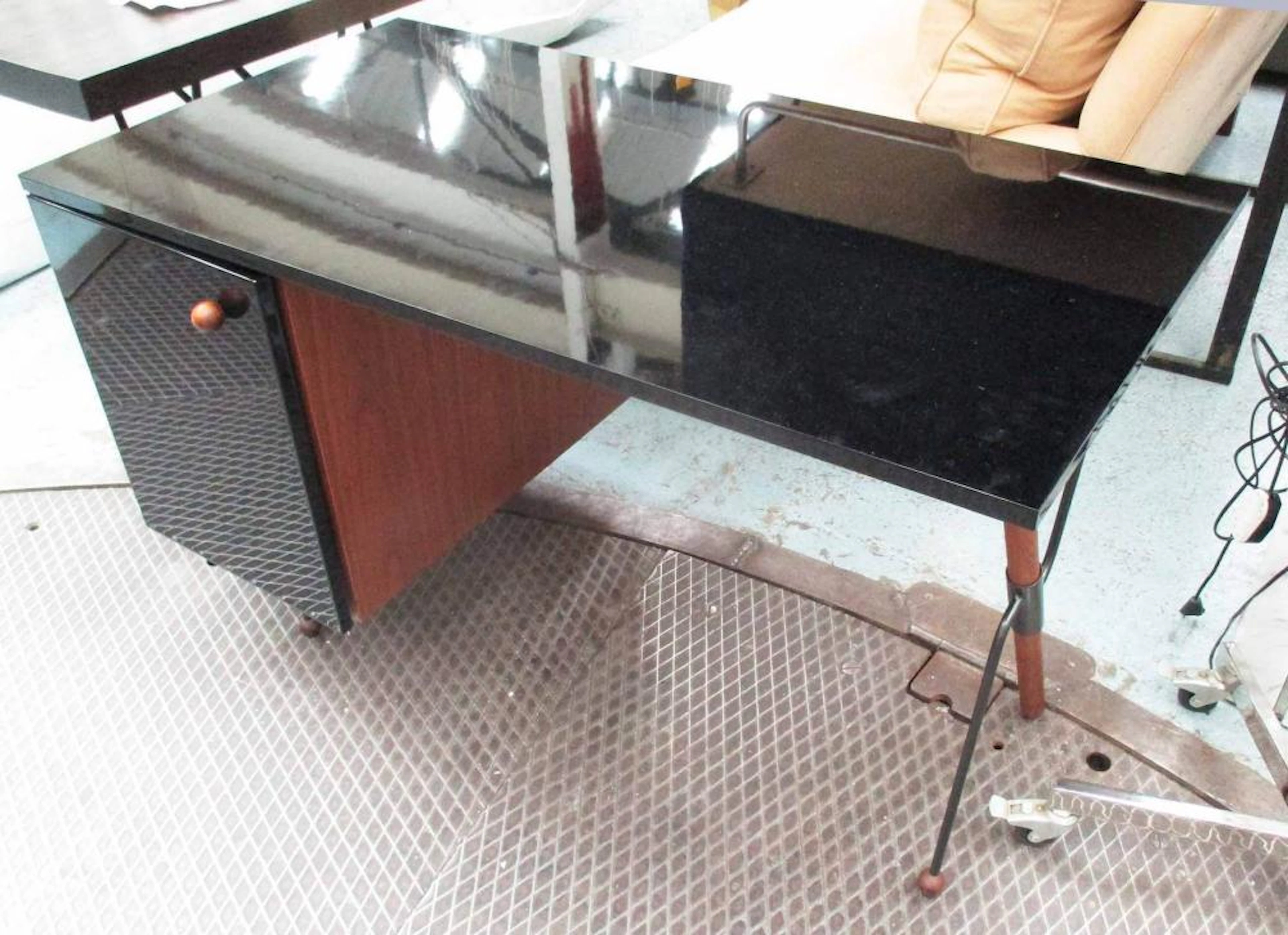 WRITING TABLE