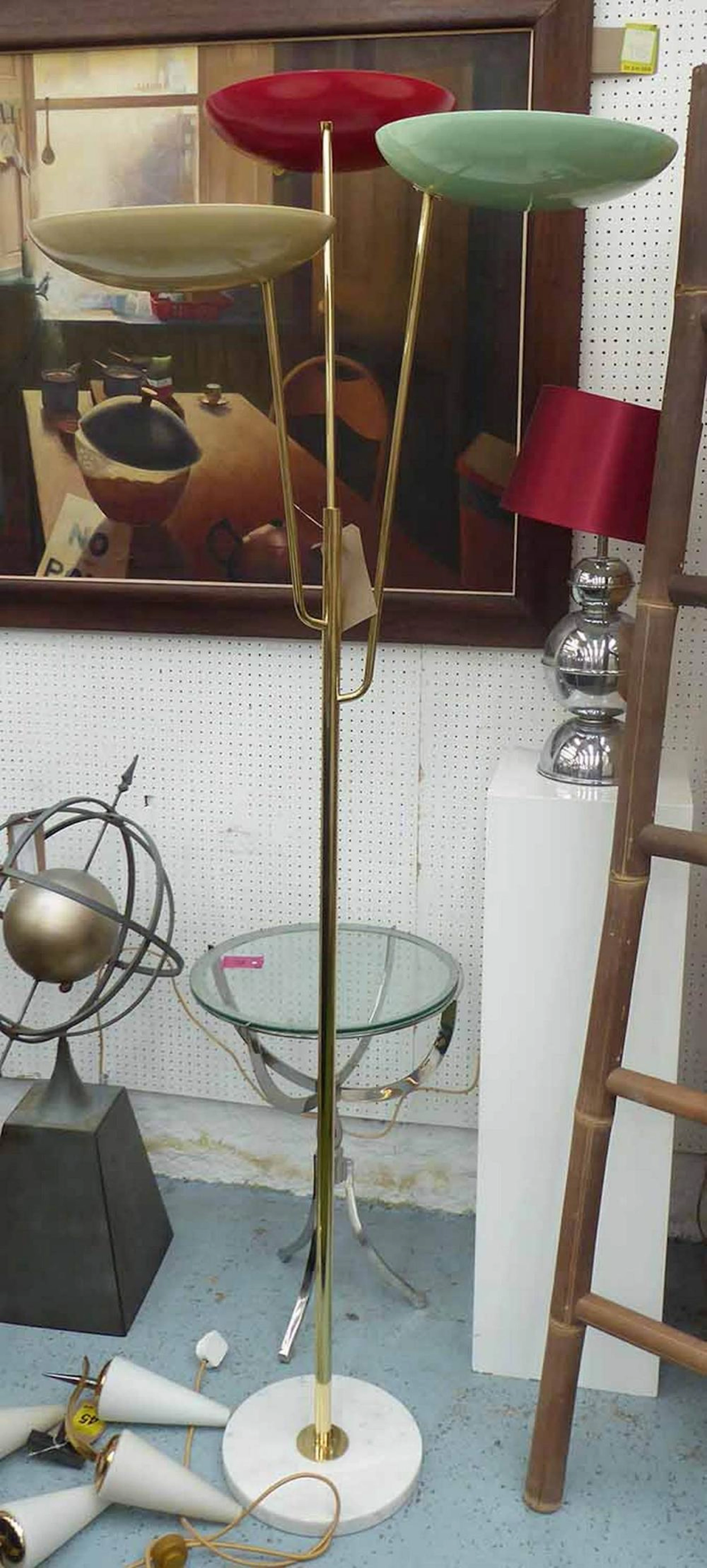 FLOOR LAMP
