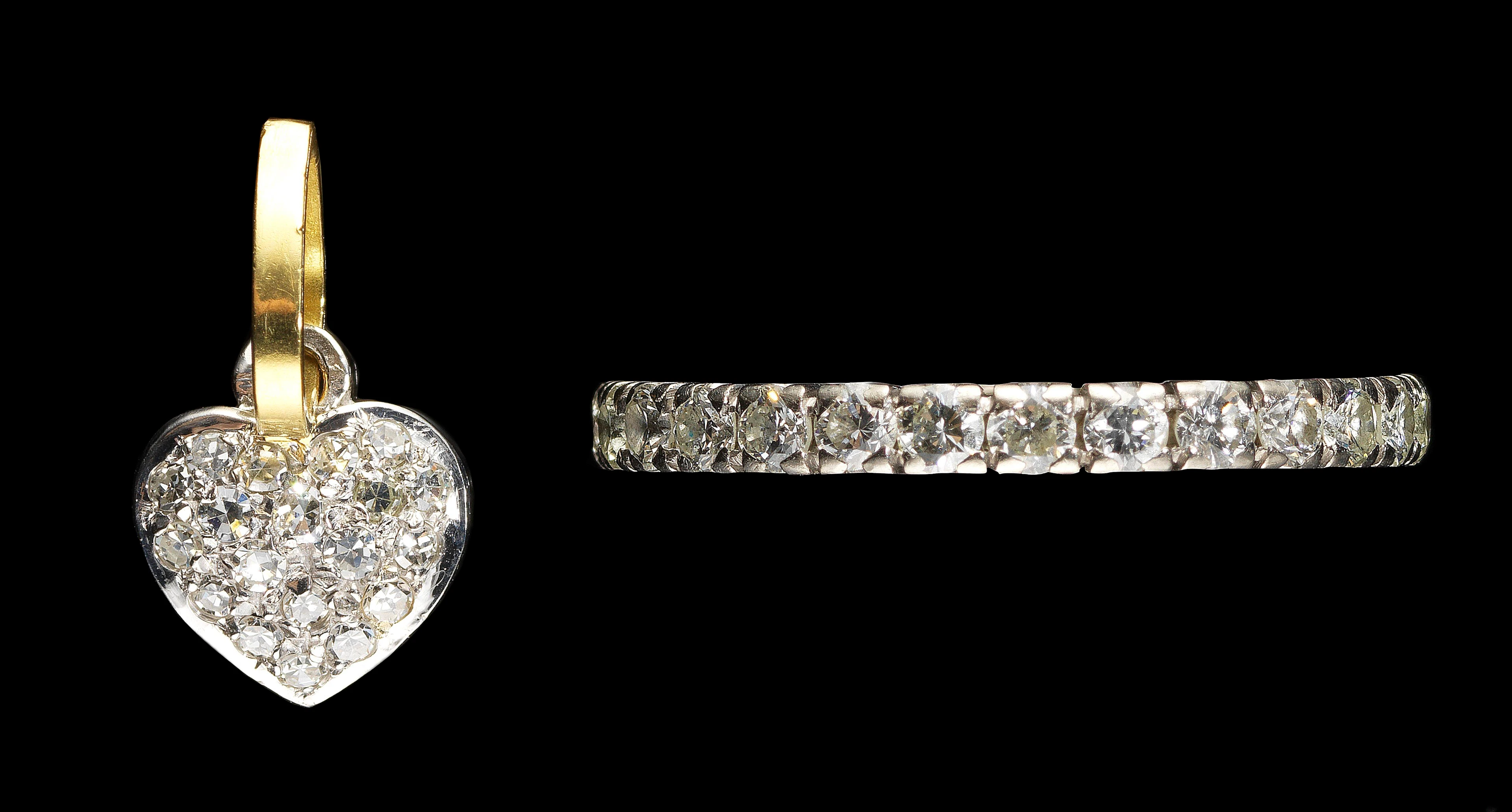 3265. Anneau tour complet serti de diamants (env. 1,1 ct)