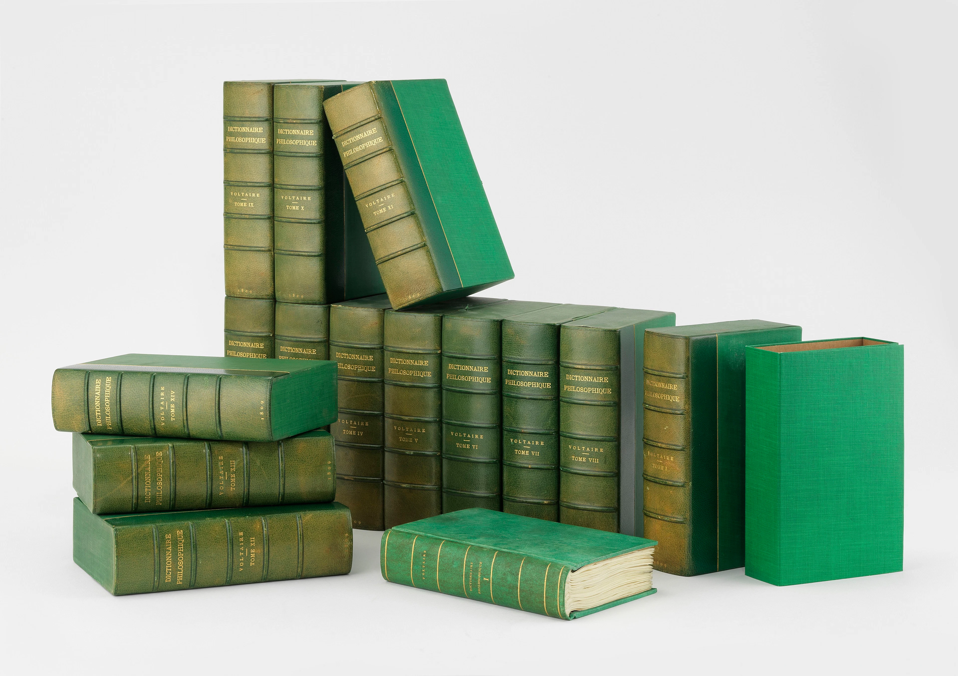3489. VOLTAIRE : Dictionnaire philosophique
