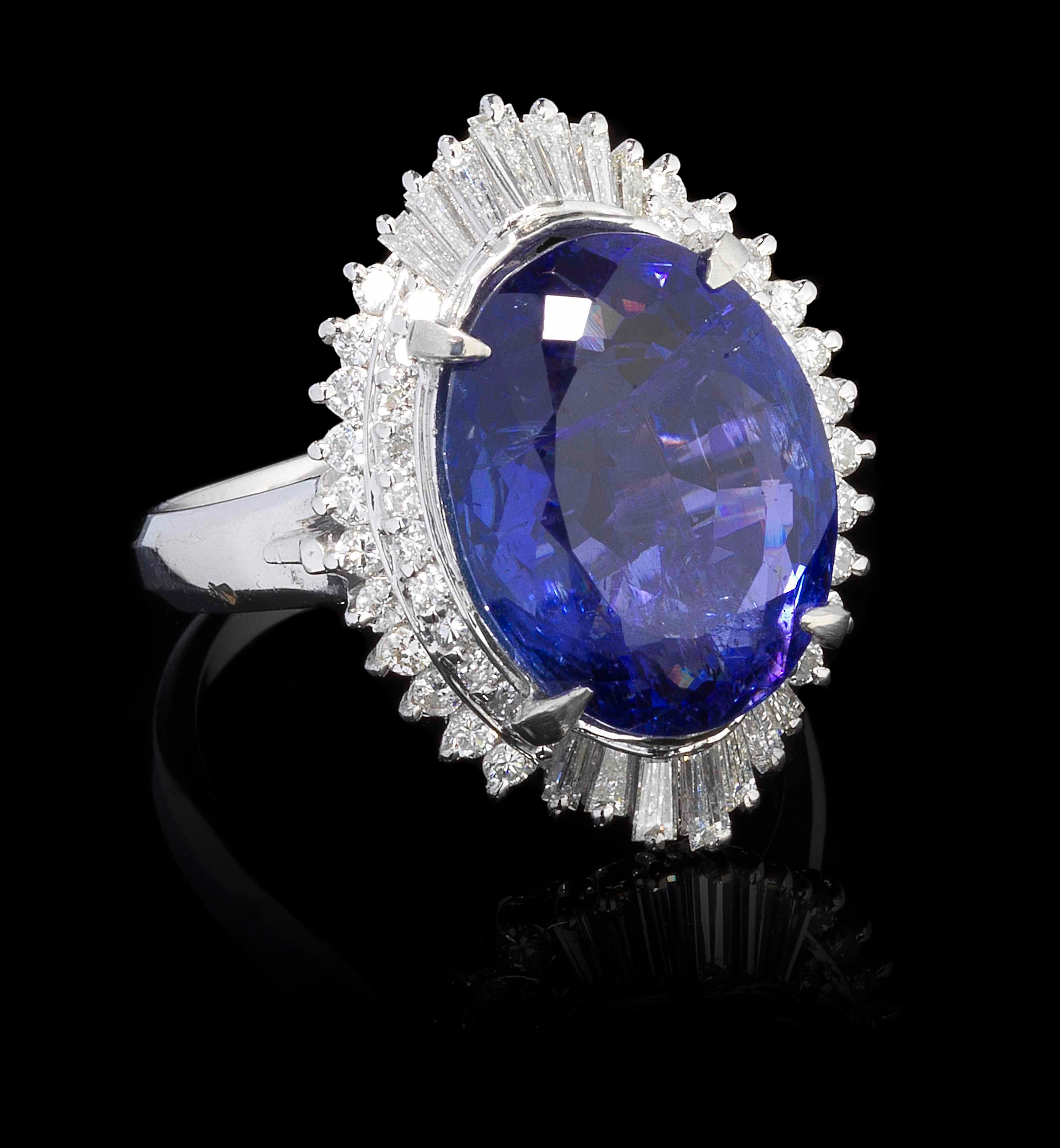 132. *Bague sertie d'une tanzanite taille ovale (10,12 ct)