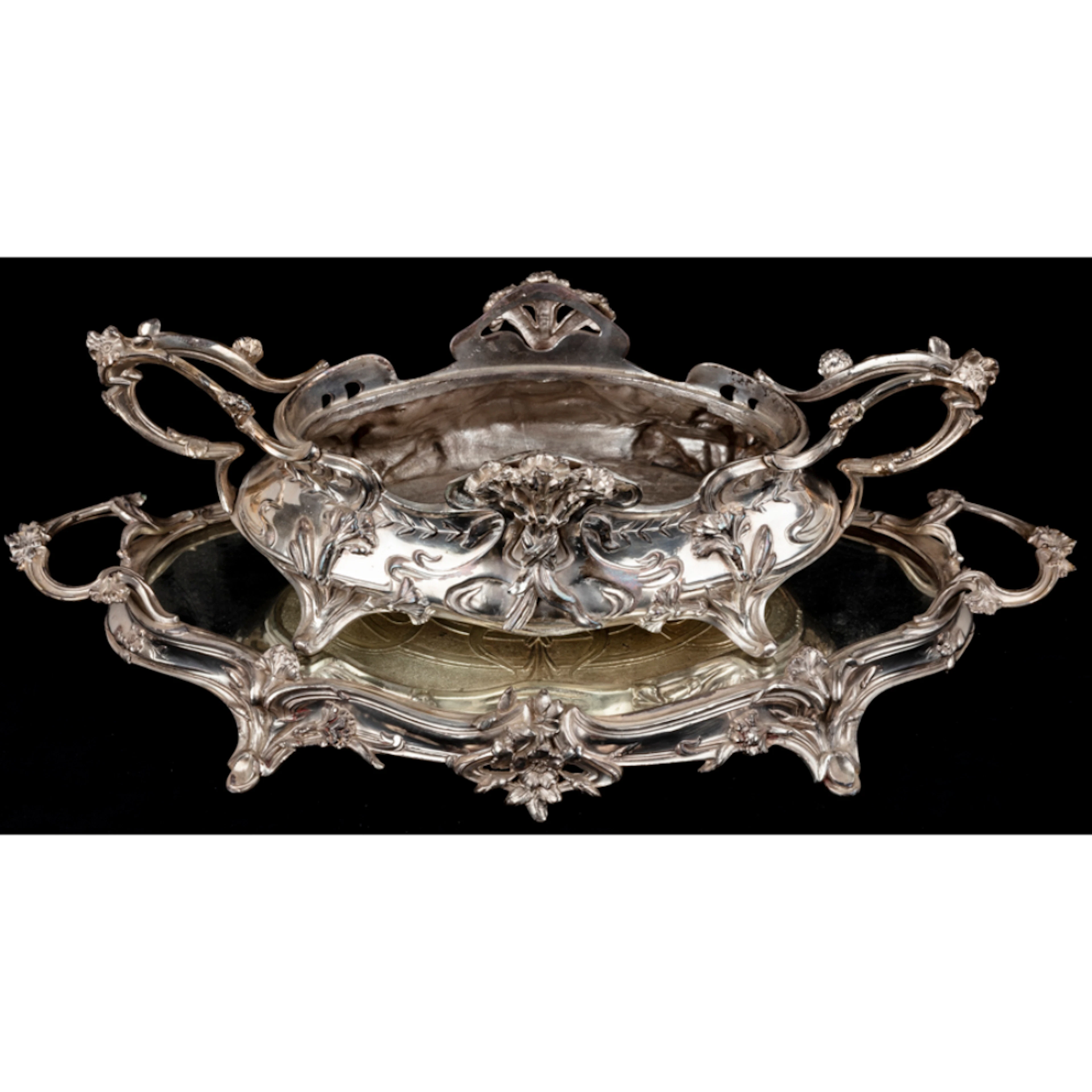 Elegant Two-Piece Silverplate Tureen Centerpiece With Mirrored Tray