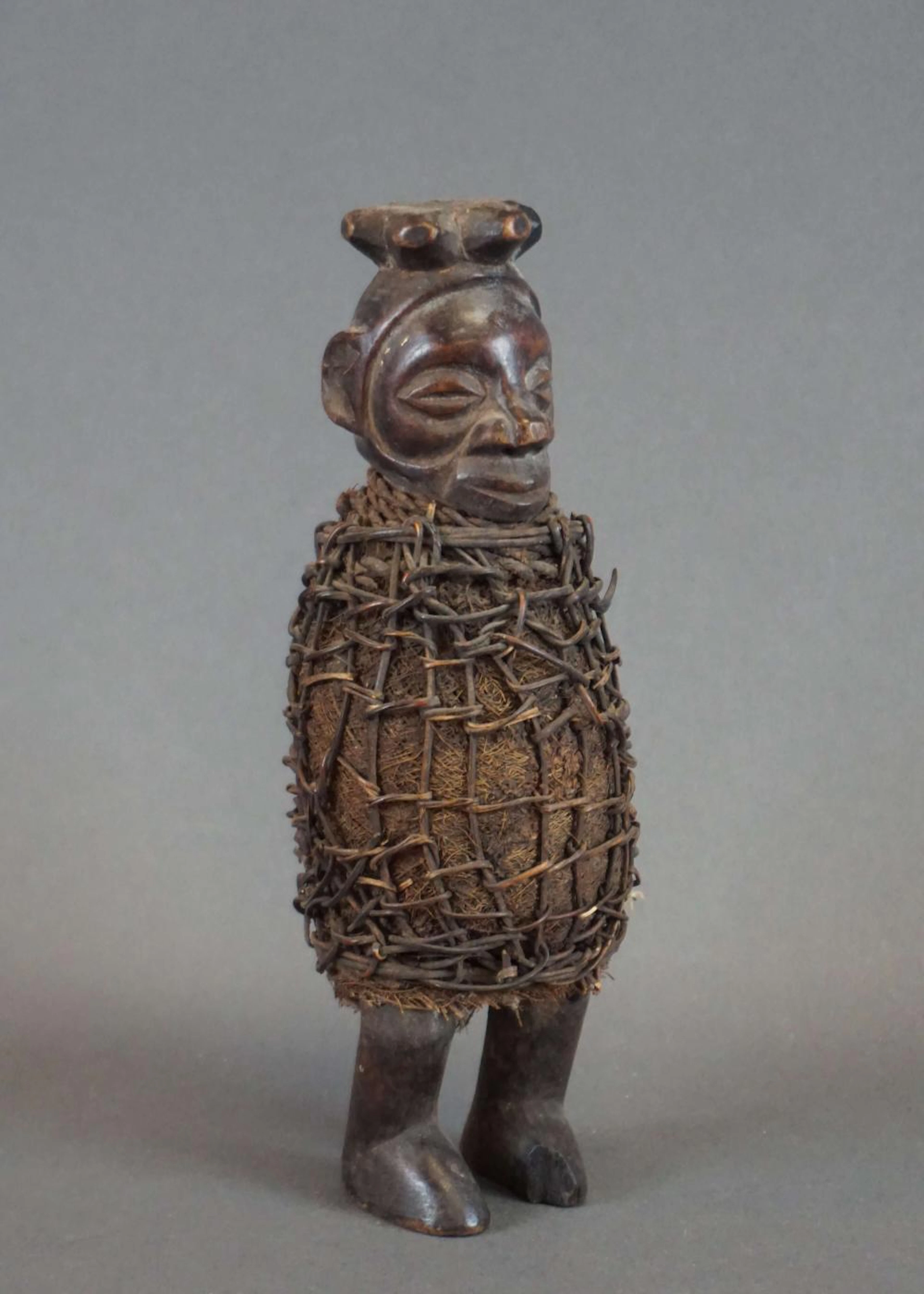 Statue africaine Yaka. H : 20 cm