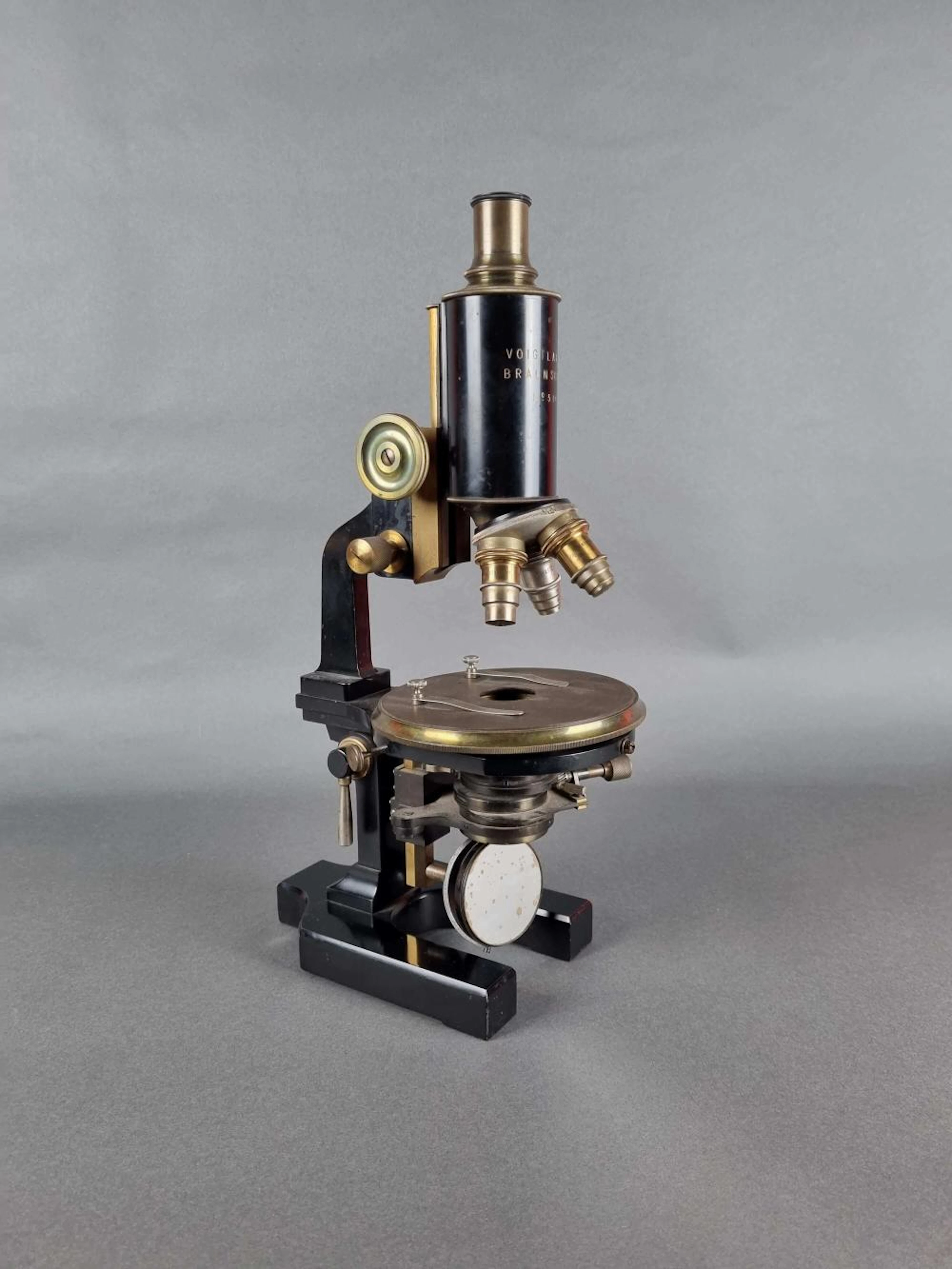 Ancien microscope