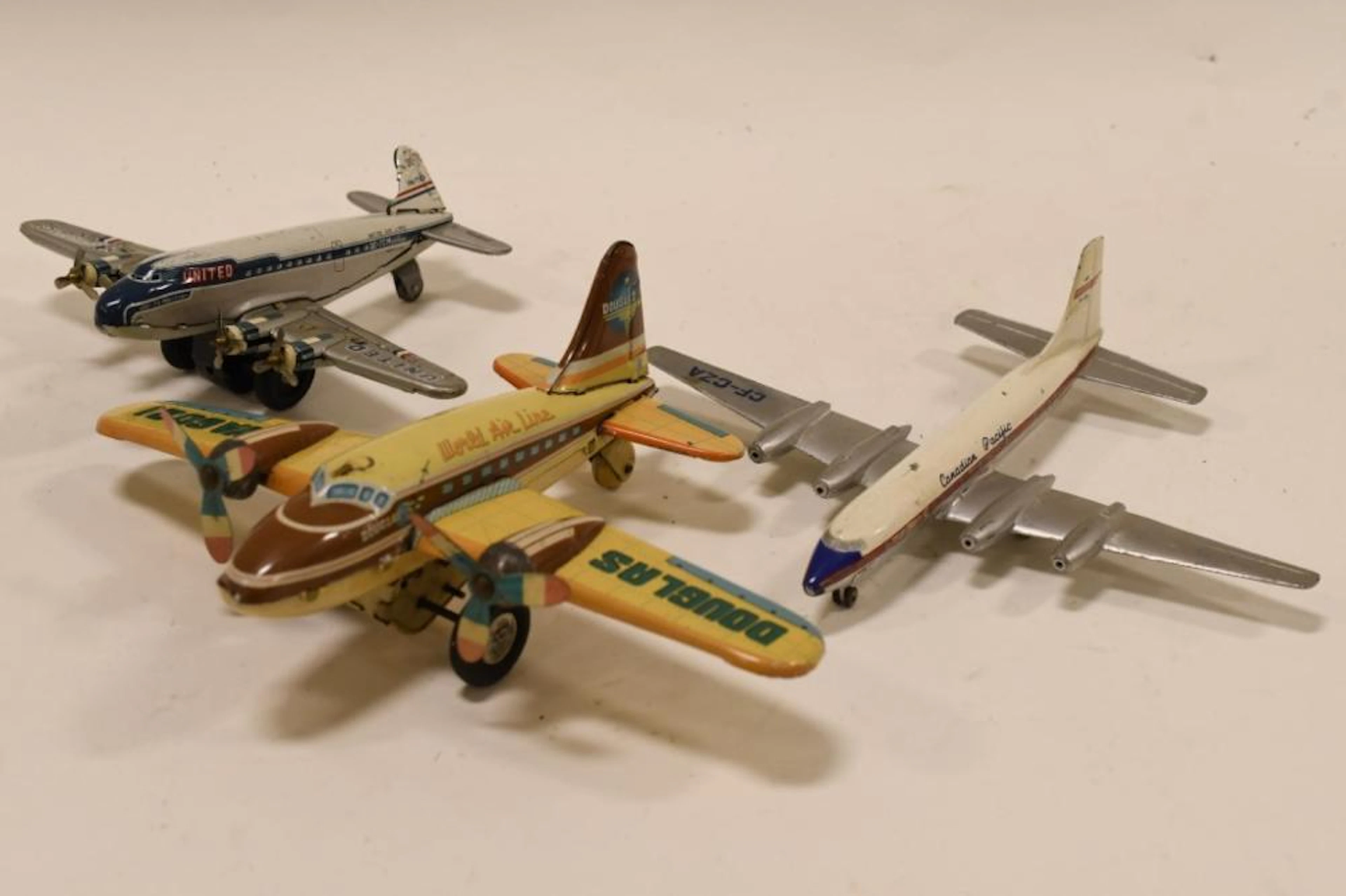 (3) Vintage Planes Dinky Toys and Japan Tin Lithos