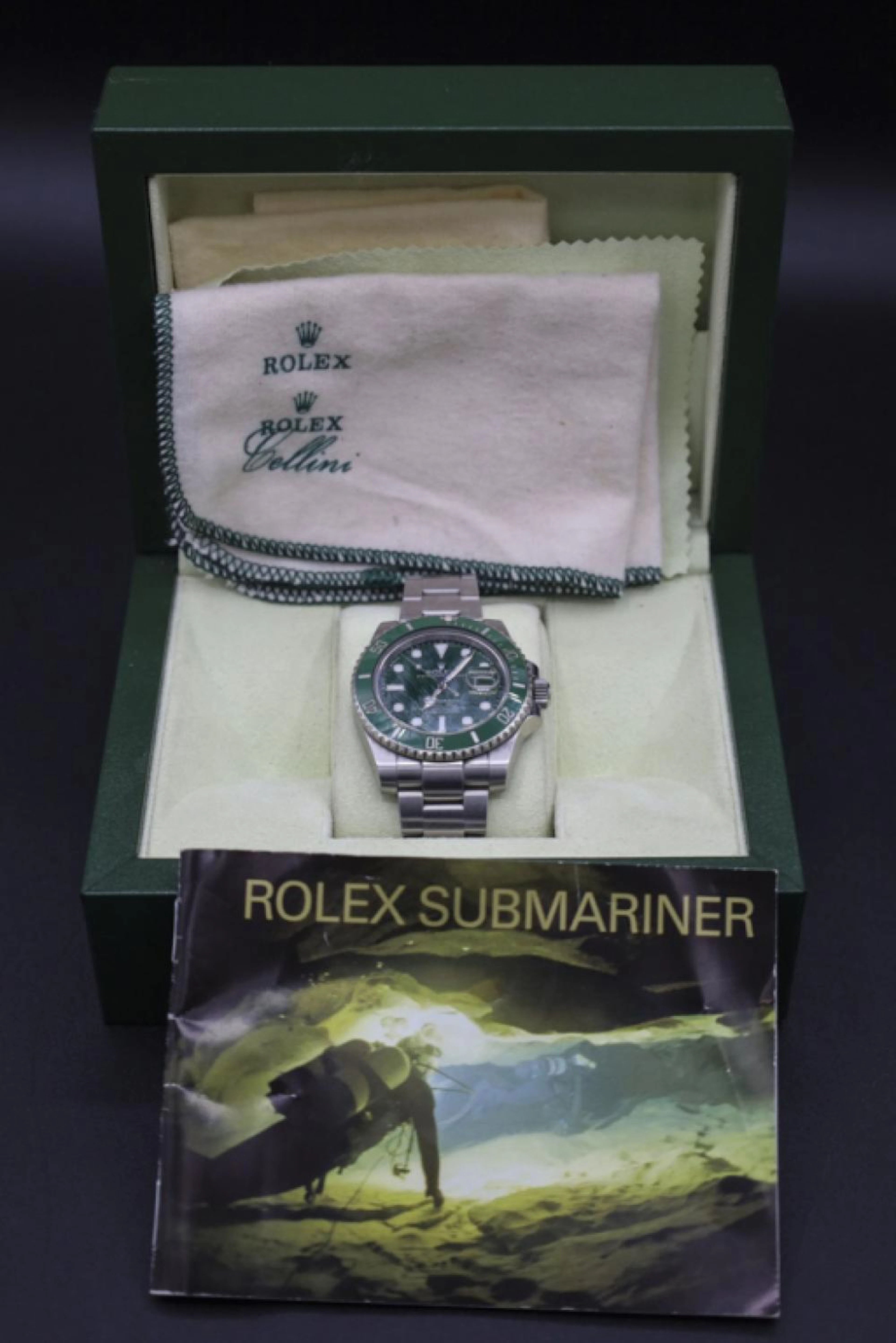 Men's Rolex Stainless Submariner Date Watch W/Box