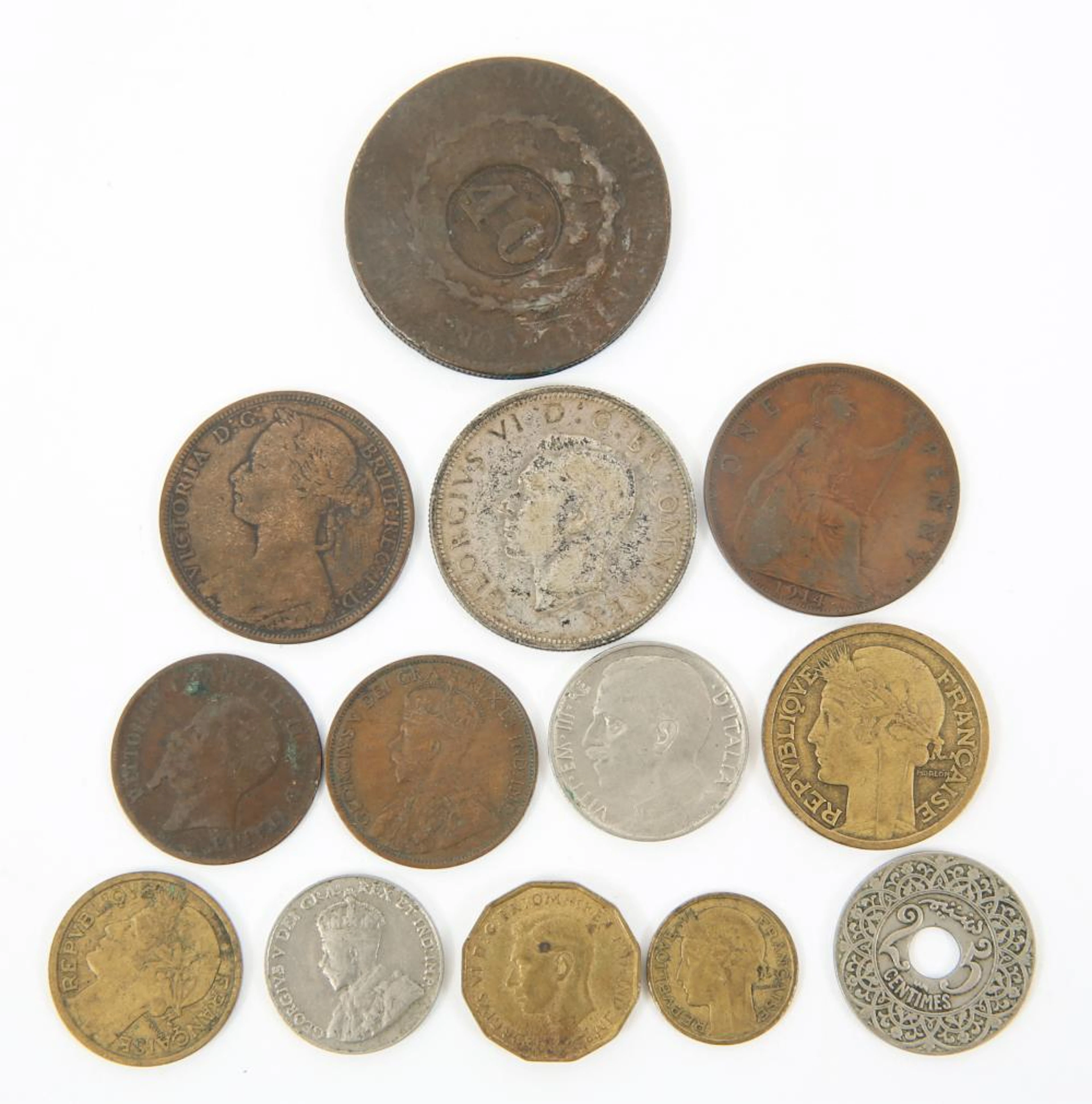INTERNATIONAL COINS - LOT OF 13