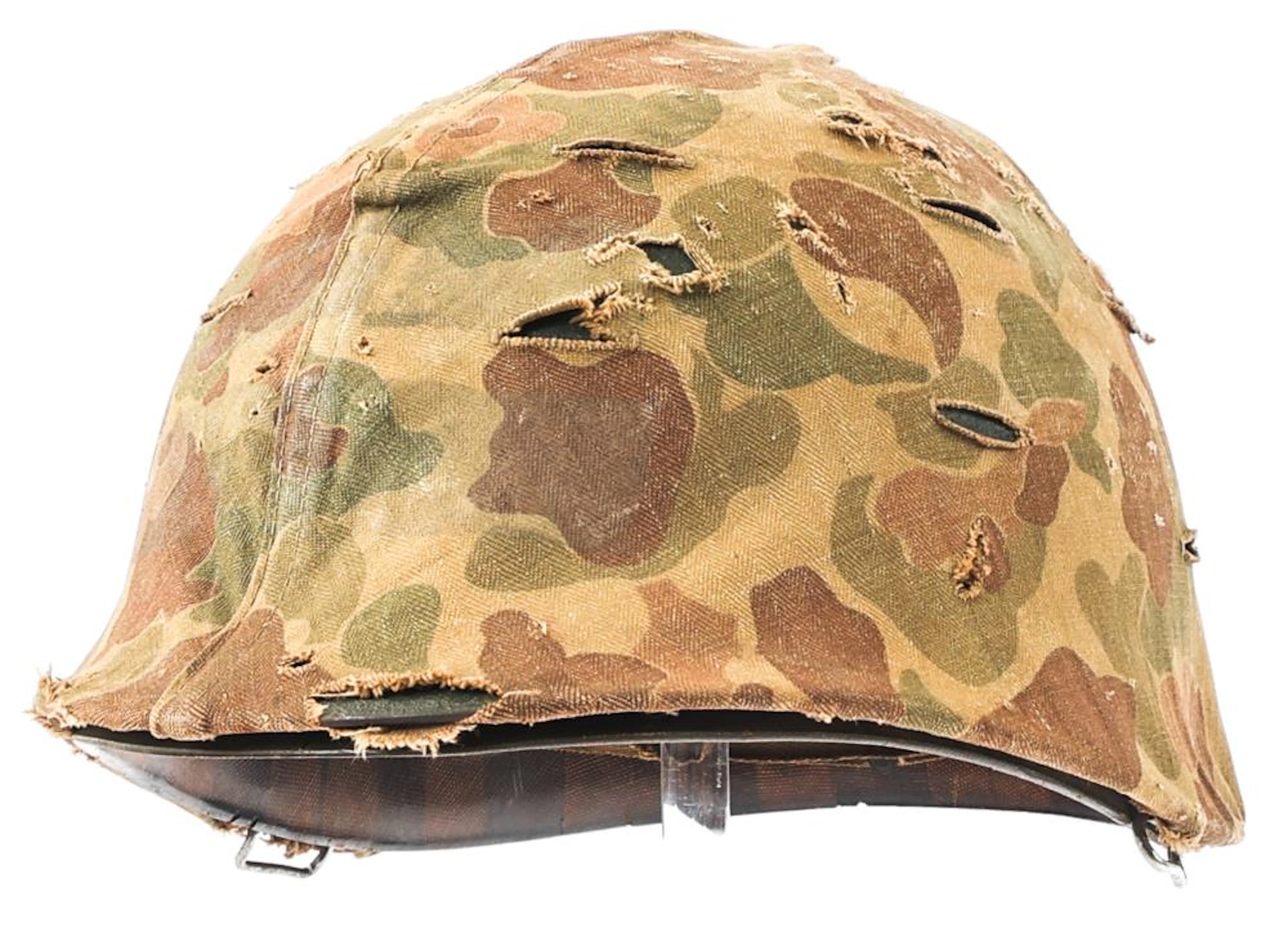 KOREAN WAR USMC M1 HELMET W/ FROG SKIN CAMO COVER
