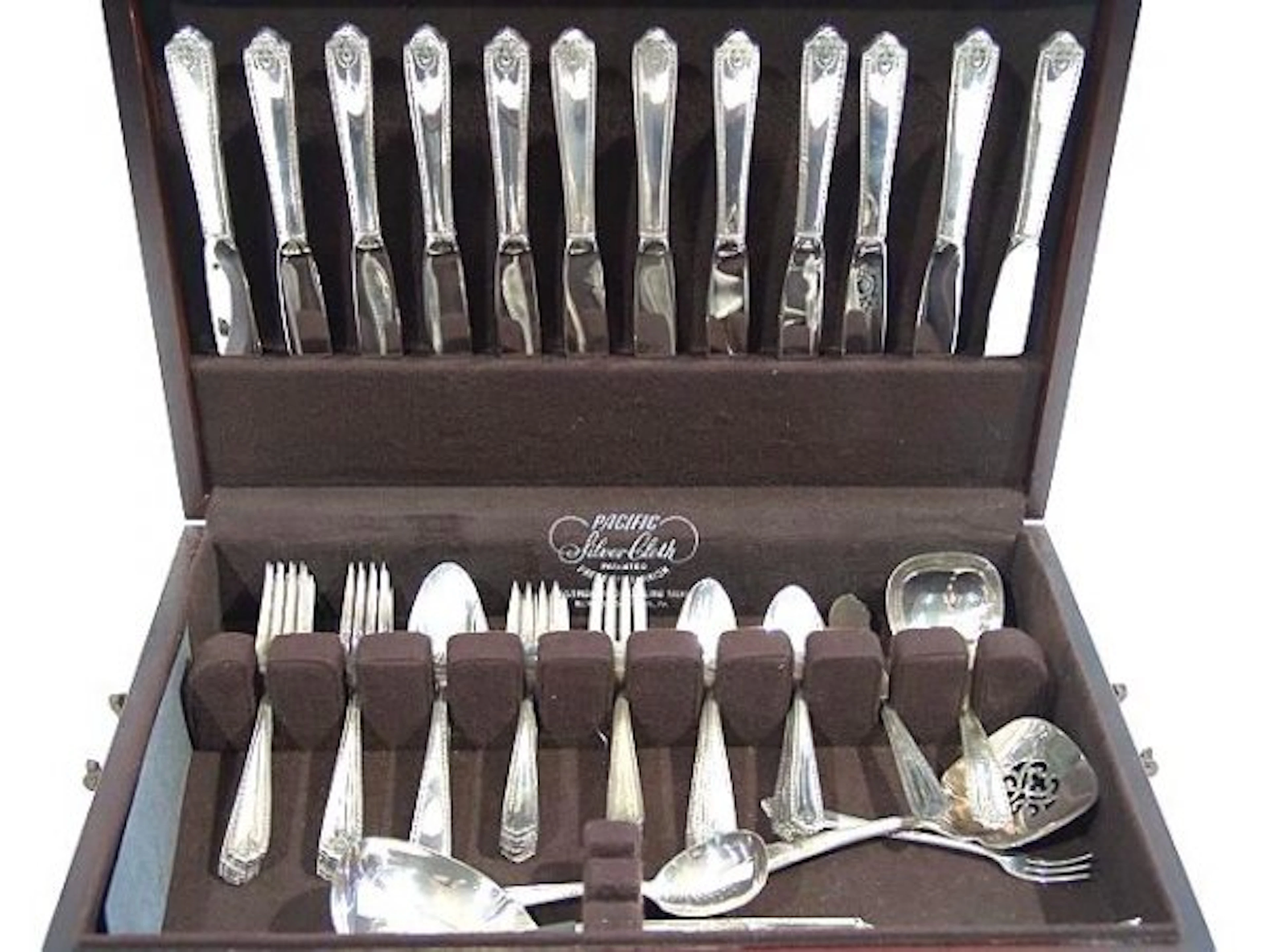 55: 61 PIECES WESTMORELAND STERLING LADY HILTON