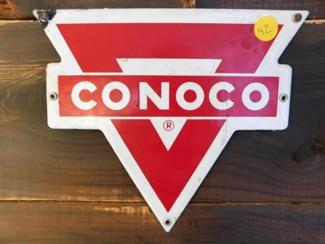 1950'S CONOCO PORCELAIN PUMP PLATE ADVERTISING SIG