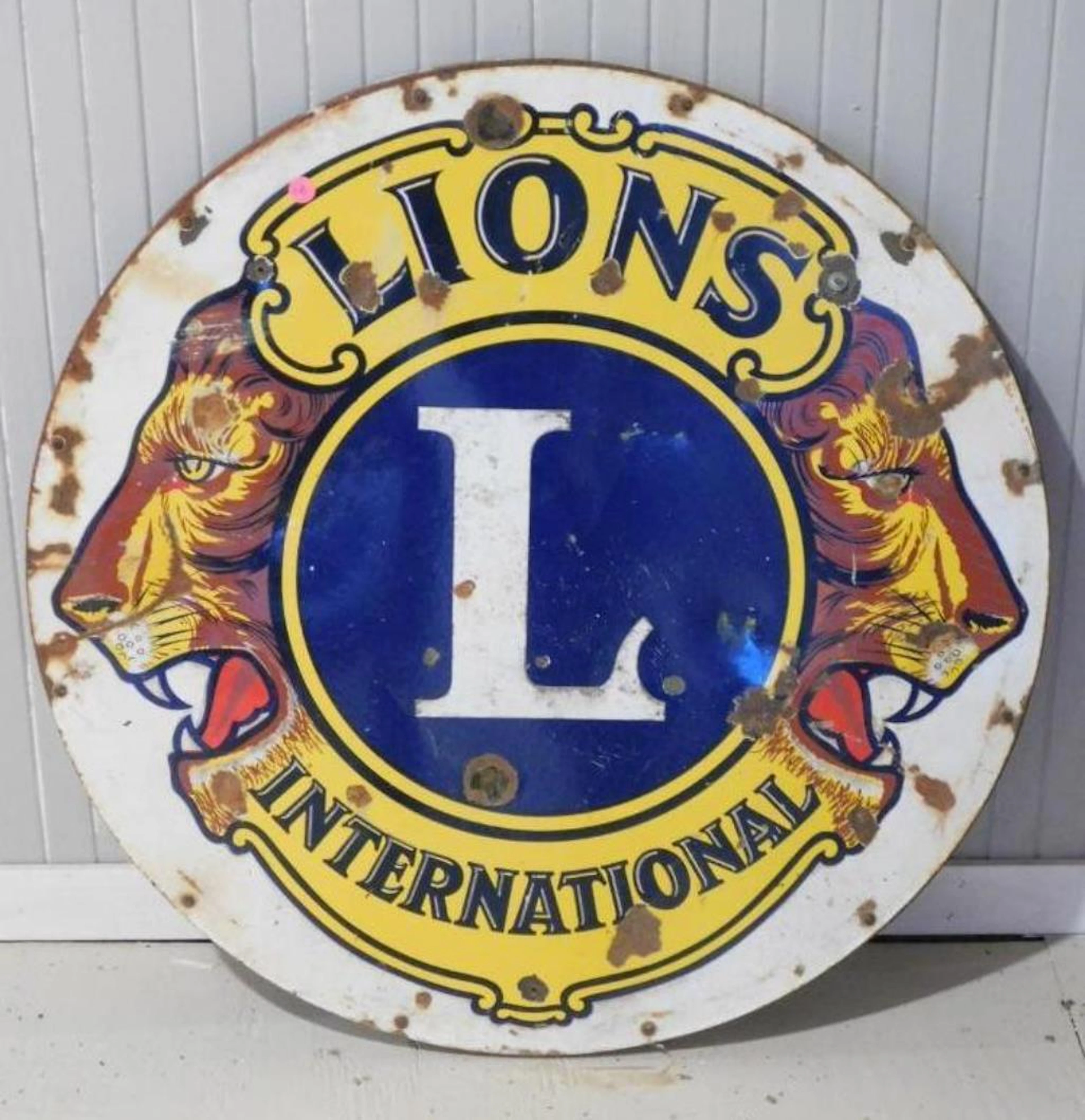 LIONS INTERNATIONAL W/RINGS SINGLE SIDED PORCELAI