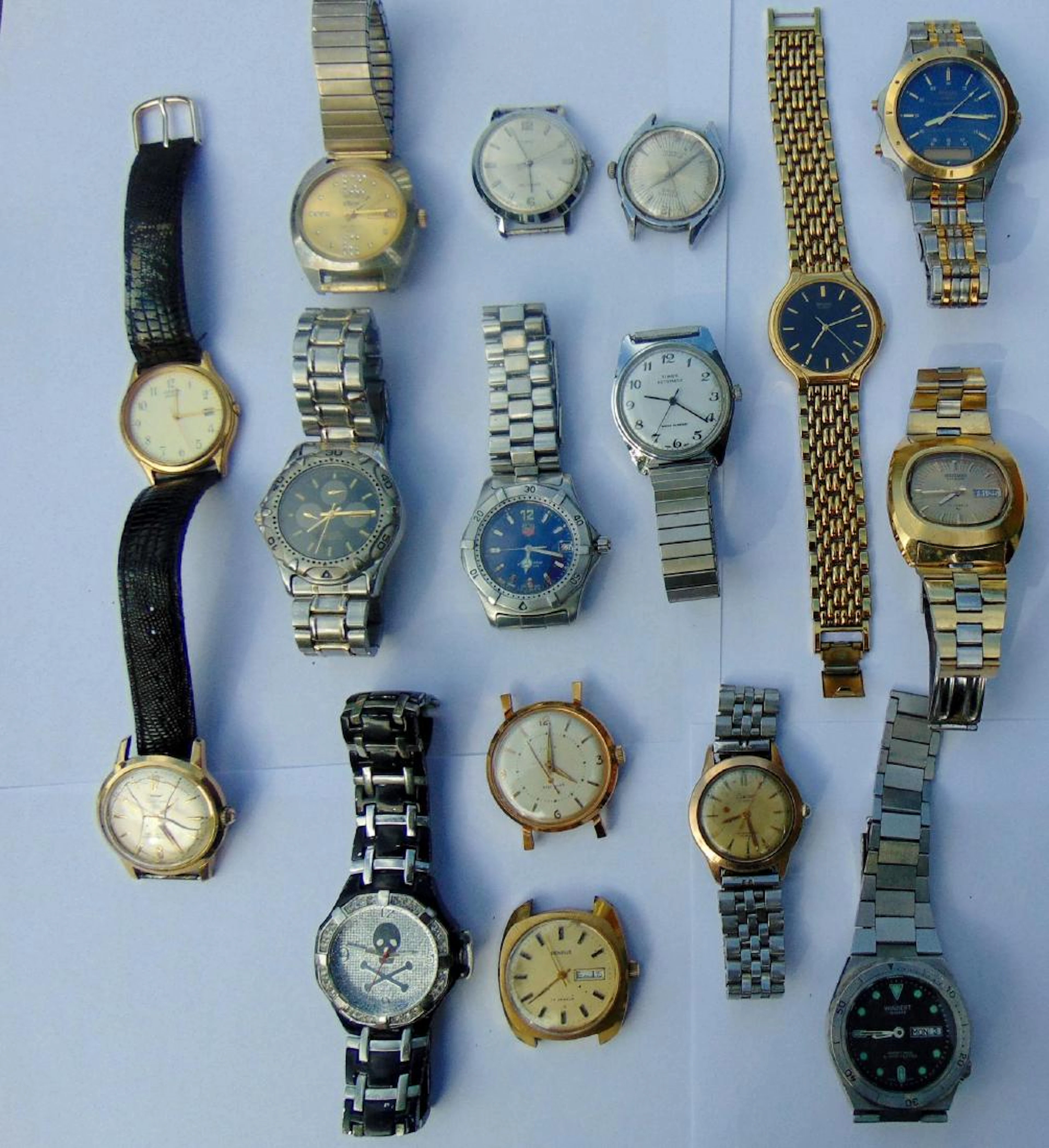 Large Lot of Men's Wrist Watches