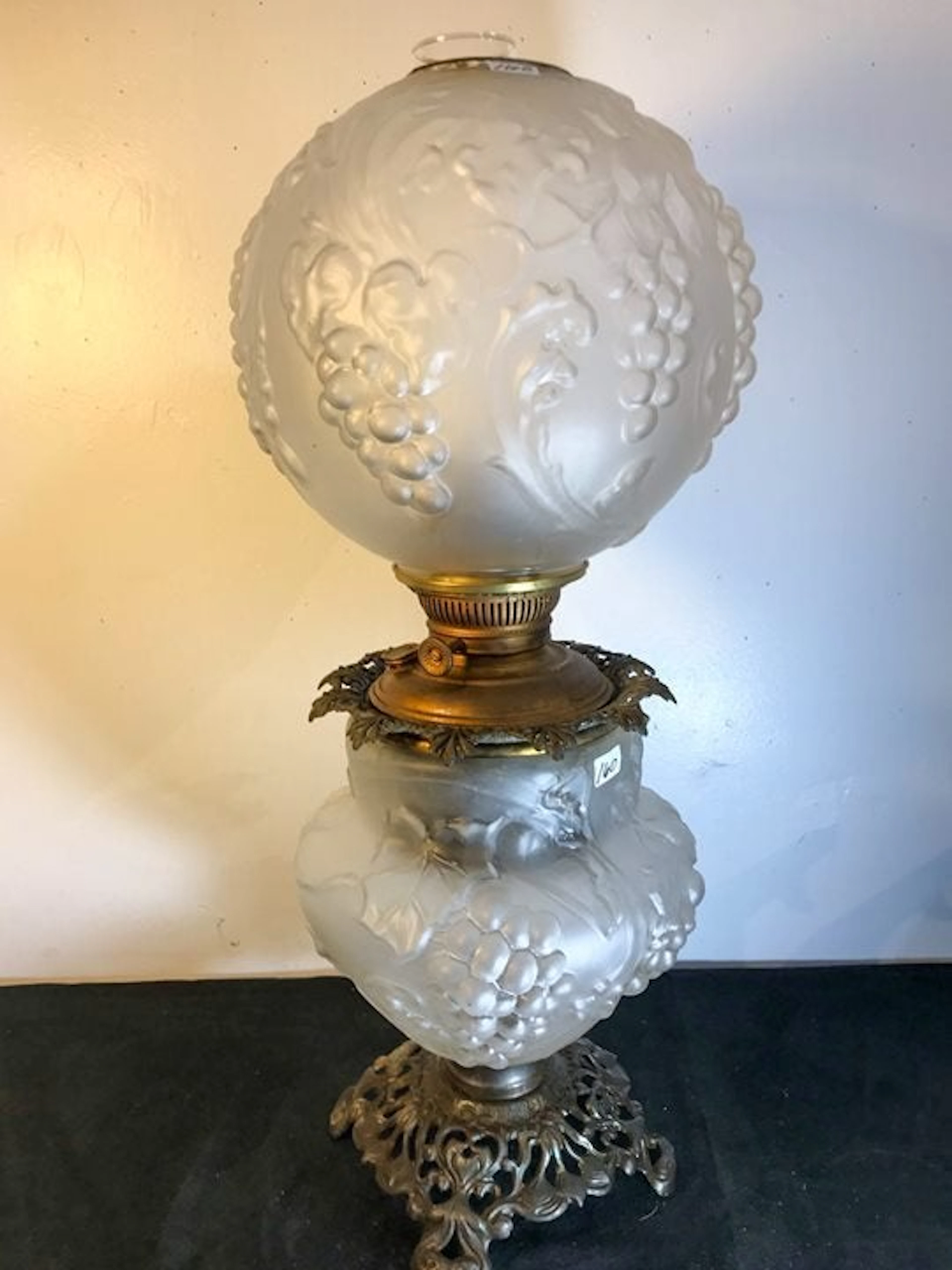 Rayo Satin Glass Gone w/ the Wind oil Lamp w/grapes