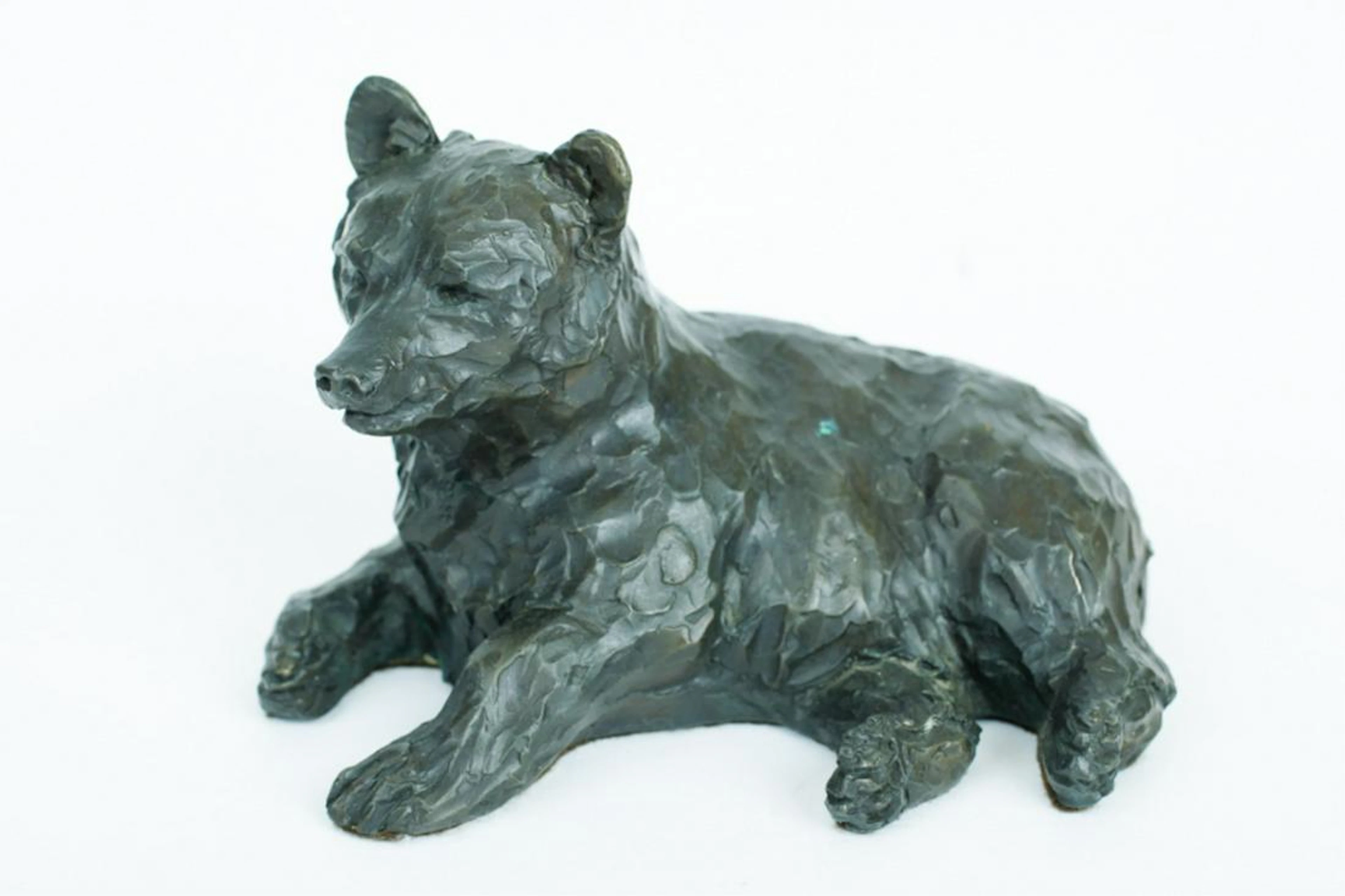 WILLIAM TURNER (AMERICAN B. 1943) BEAR SCULPTURE