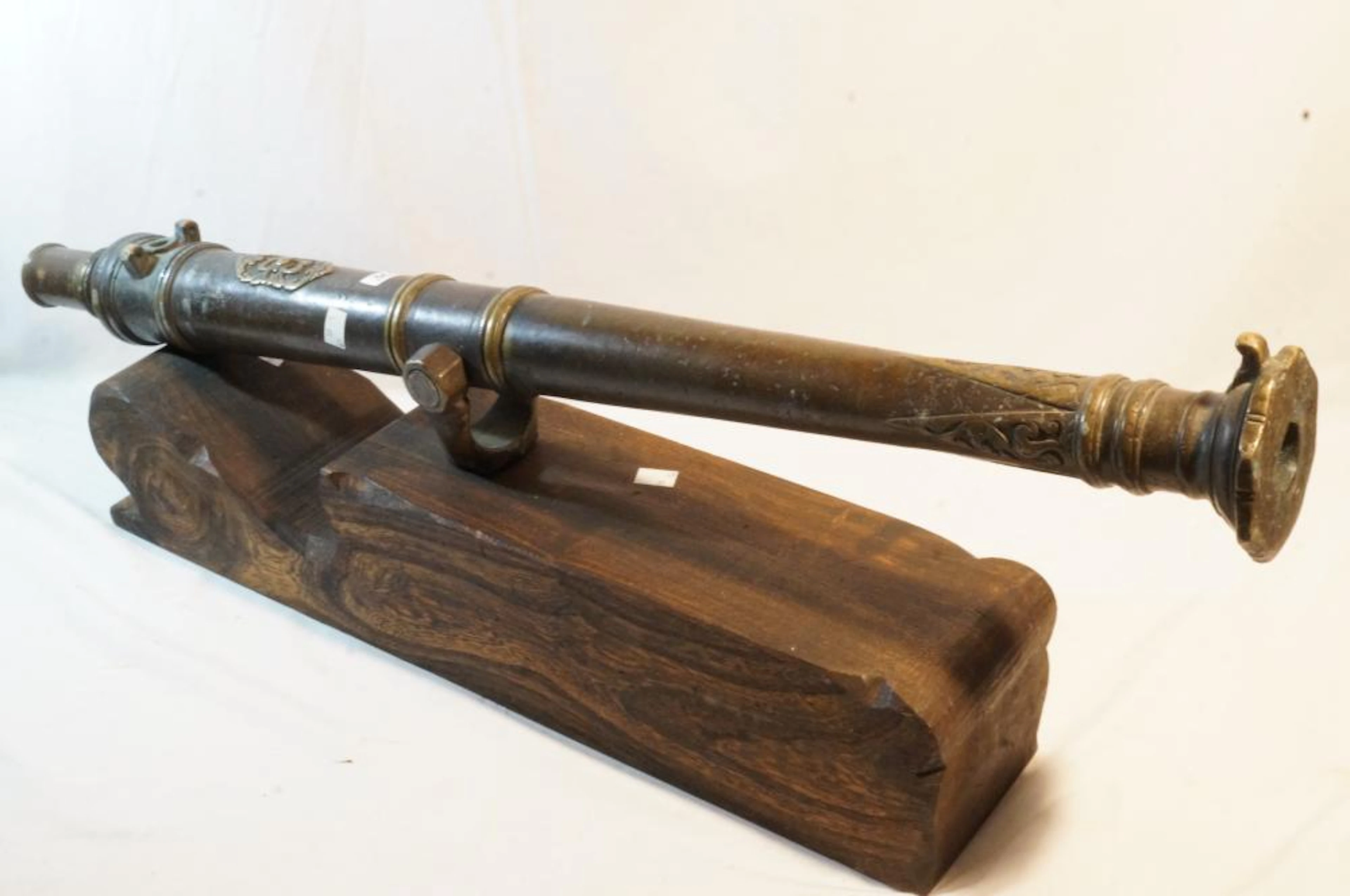 C18th Malayan bronze lantaka (swivel cannon)