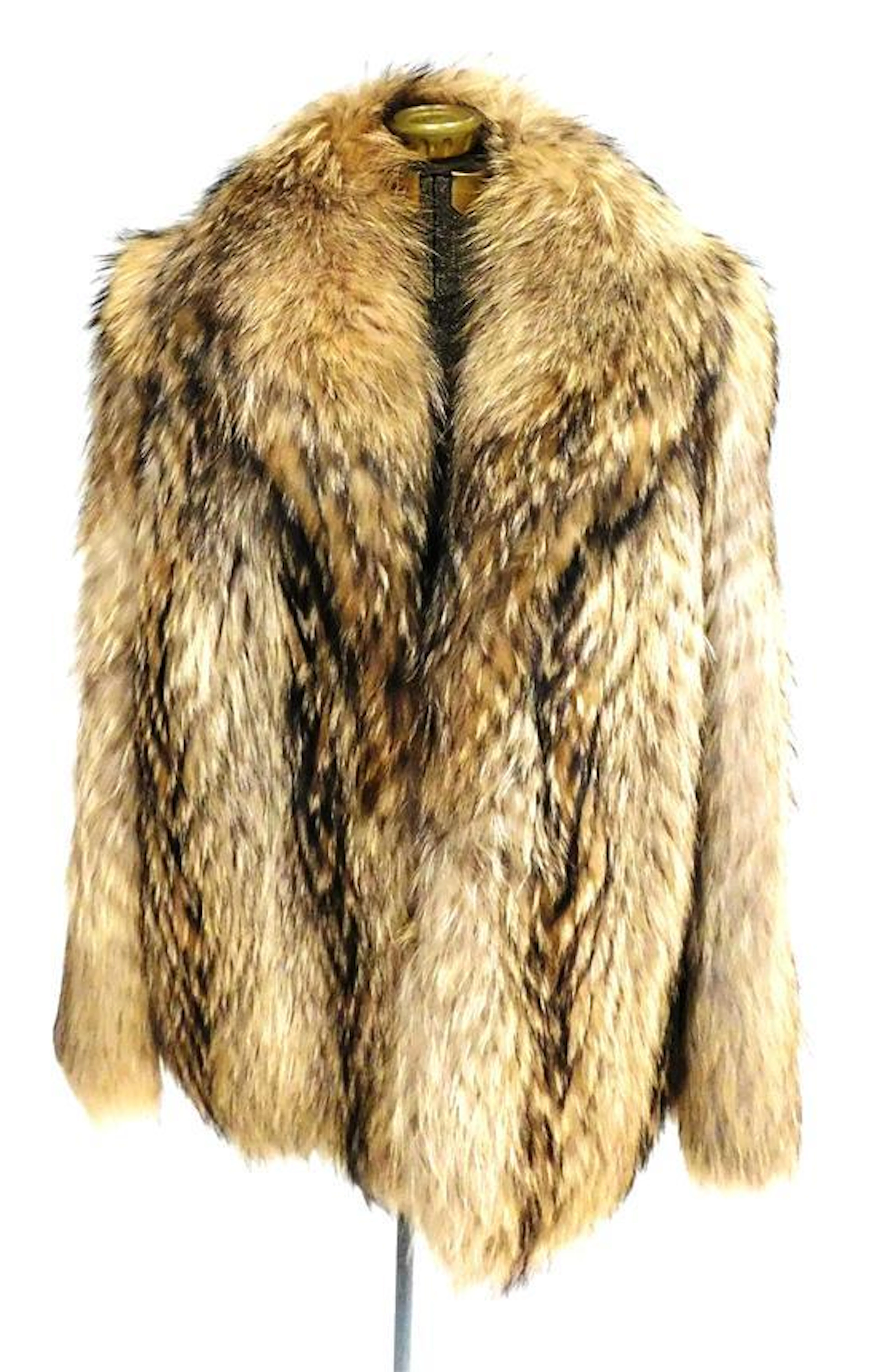 FUR: Tanuki feathered half-length jacket