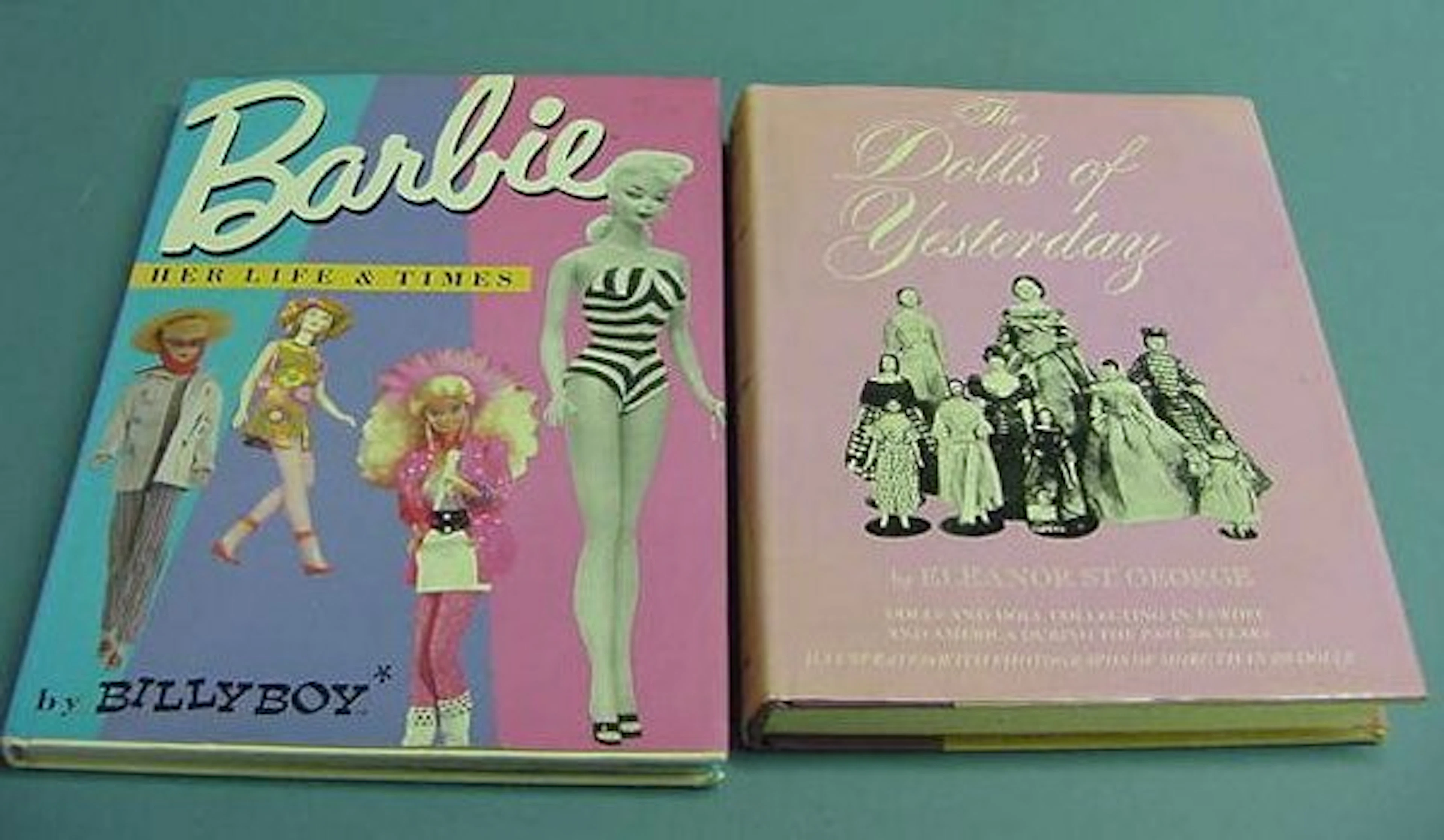 1047: LOT (2) DOLL REFERENCE BOOKS